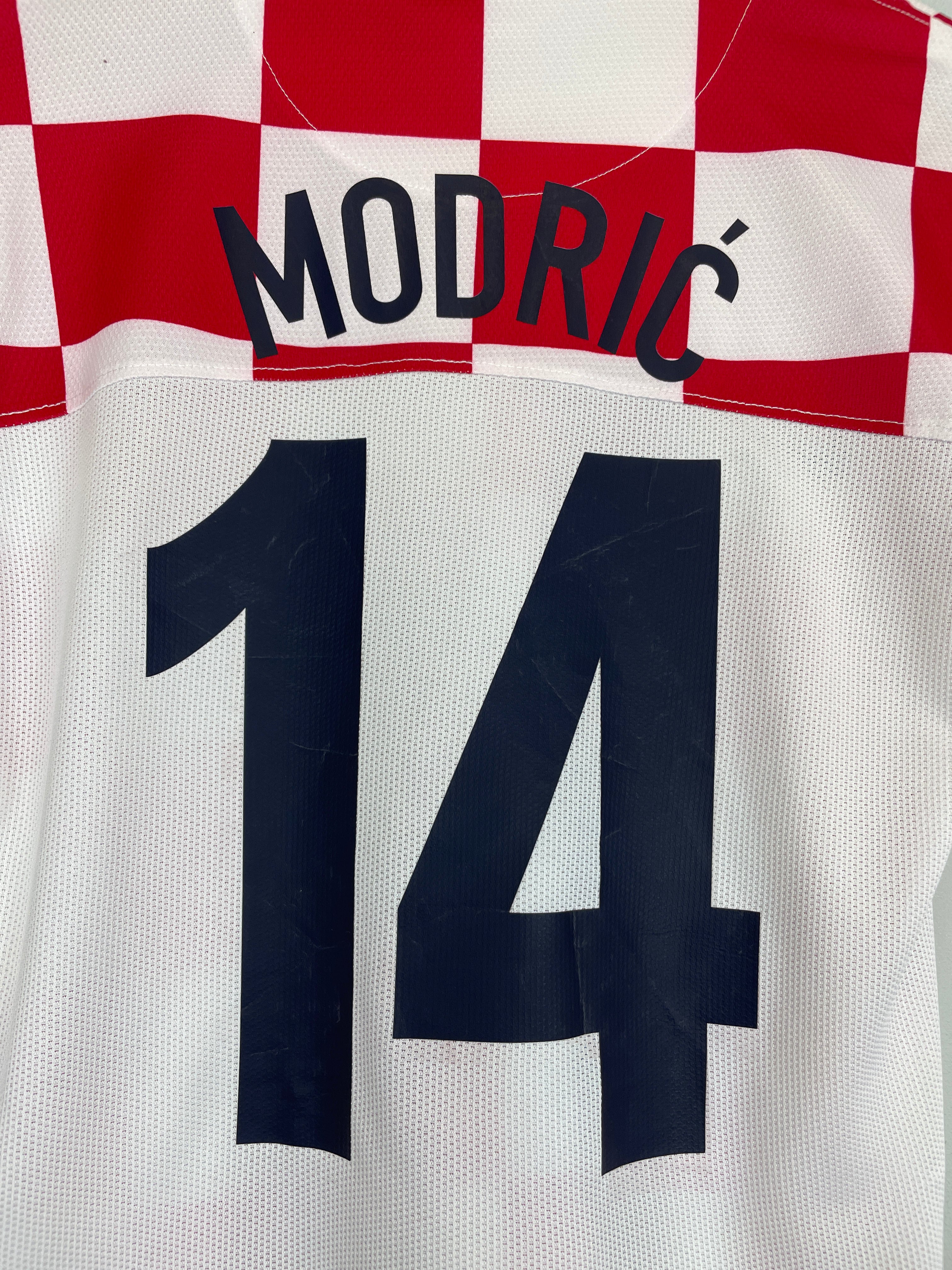 Shop 2008/09 CROATIA MODRIC #14 HOME SHIRT (M) NIKE, classic football shirts, vintage football shirts & retro soccer jerseys at Cult Kits