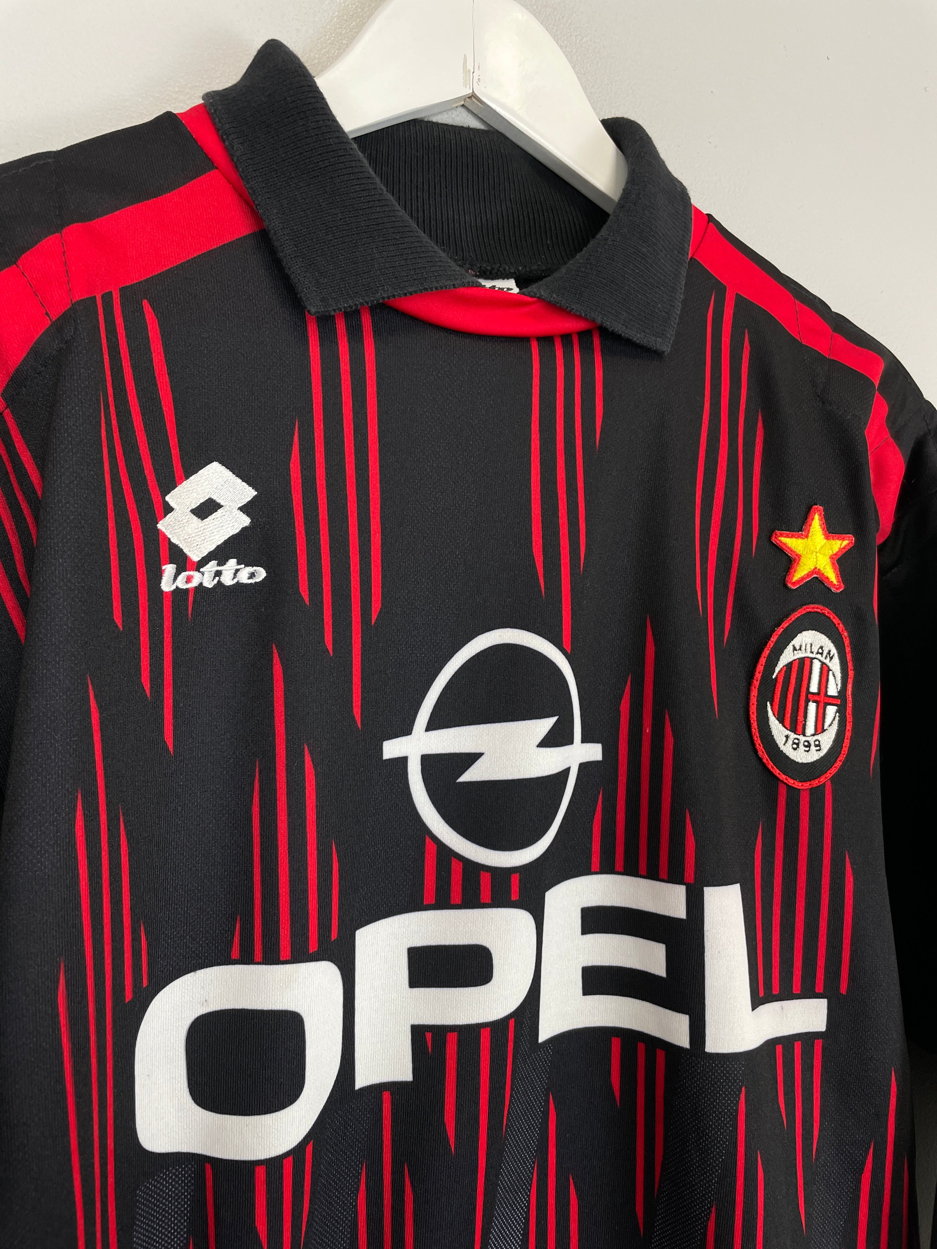 Shop 1996/97 AC MILAN GK SHIRT (XL) LOTTO, classic football shirts, vintage football shirts & retro soccer jerseys at Cult Kits