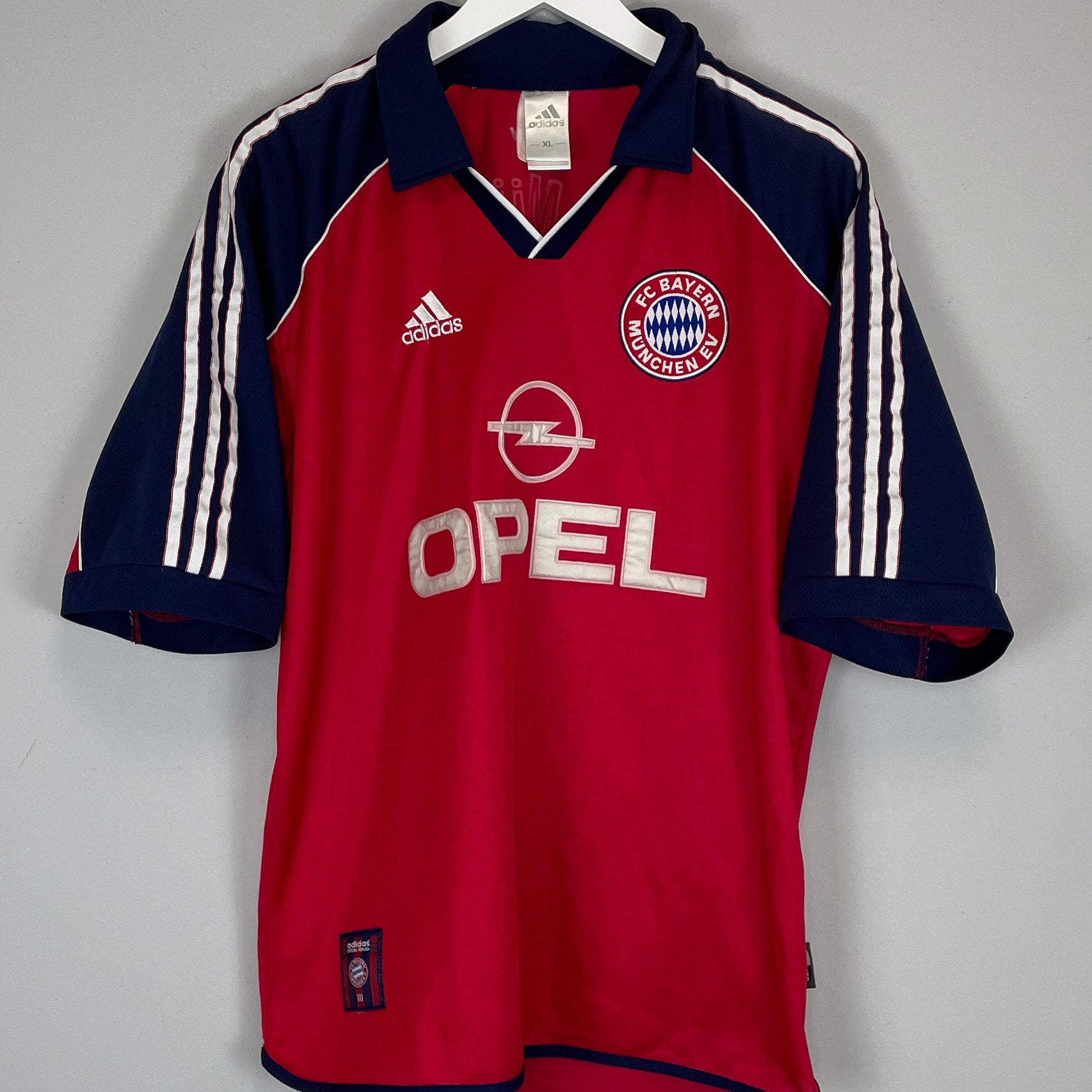 Shop 1999/01 BAYERN MUNICH HOME SHIRT (XL) ADIDAS, classic football shirts, vintage football shirts & retro soccer jerseys at Cult Kits