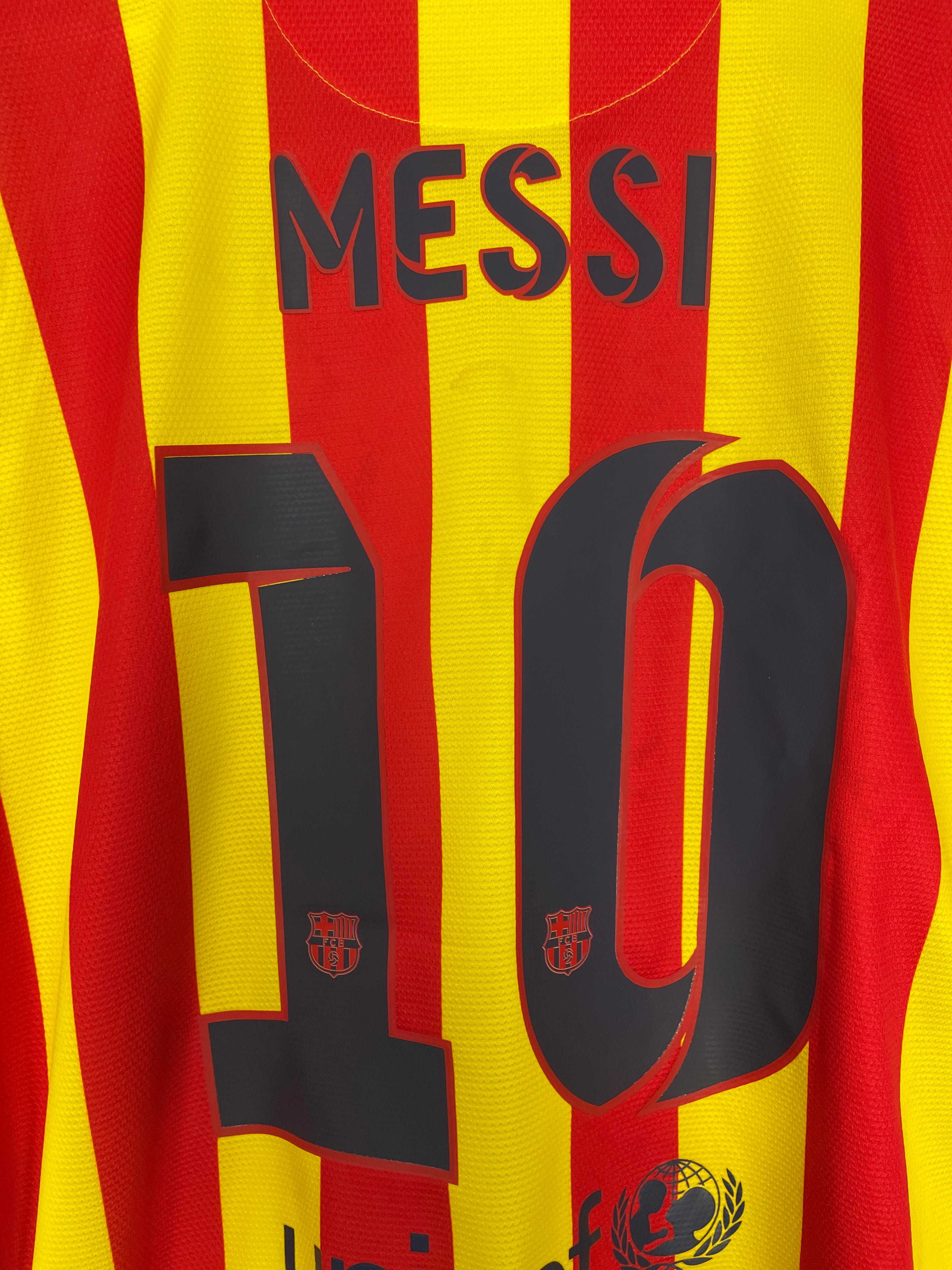 Shop 2013/14 BARCELONA MESSI #10 AWAY SHIRT (L) NIKE, classic football shirts, vintage football shirts & retro soccer jerseys at Cult Kits