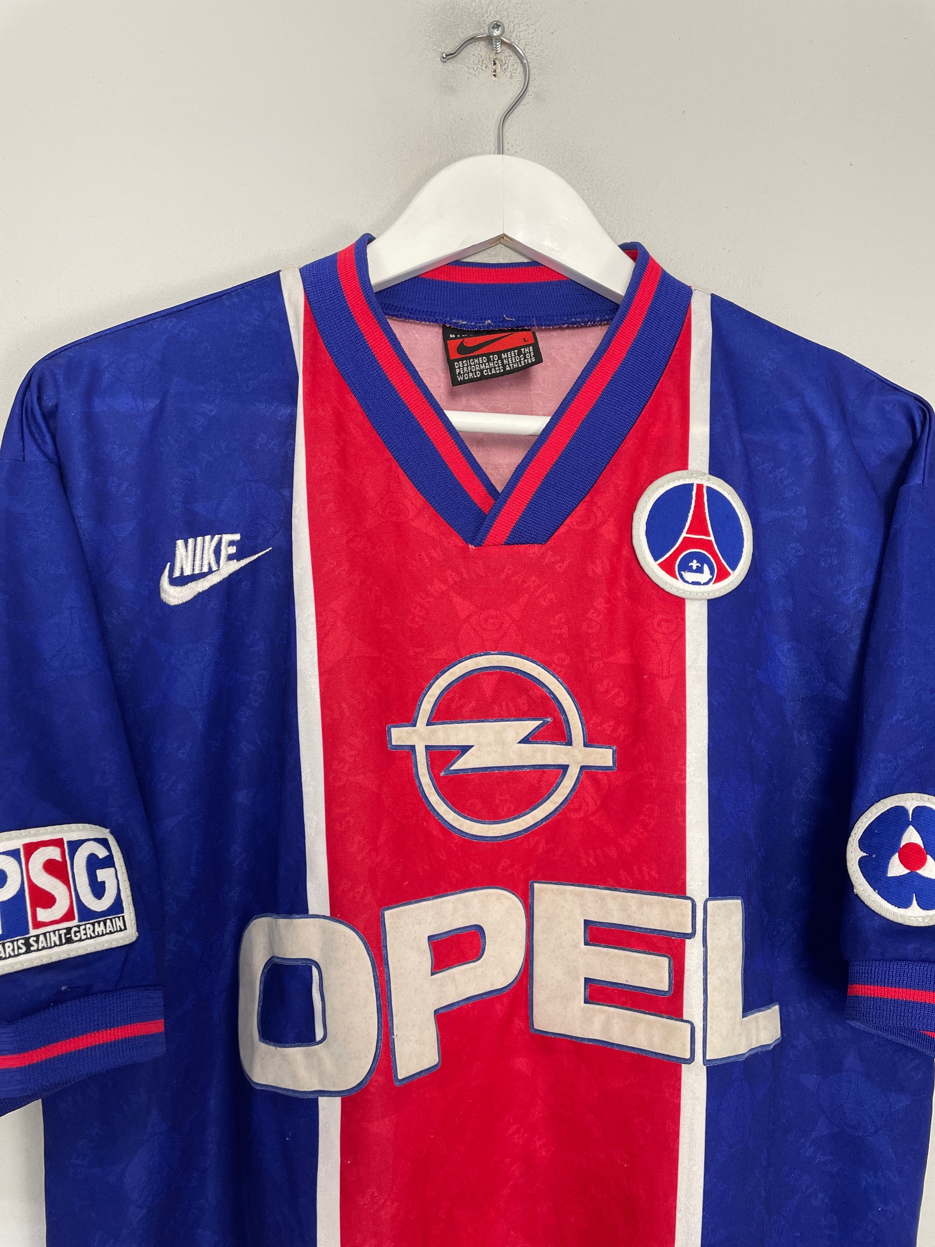 Shop 1995/96 PSG HOME SHIRT (L) NIKE, classic football shirts, vintage football shirts & retro soccer jerseys at Cult Kits