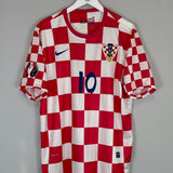 Shop 2012/13 CROATIA MODRIC #10 HOME SHIRT (XL) NIKE, classic football shirts, vintage football shirts & retro soccer jerseys at Cult Kits