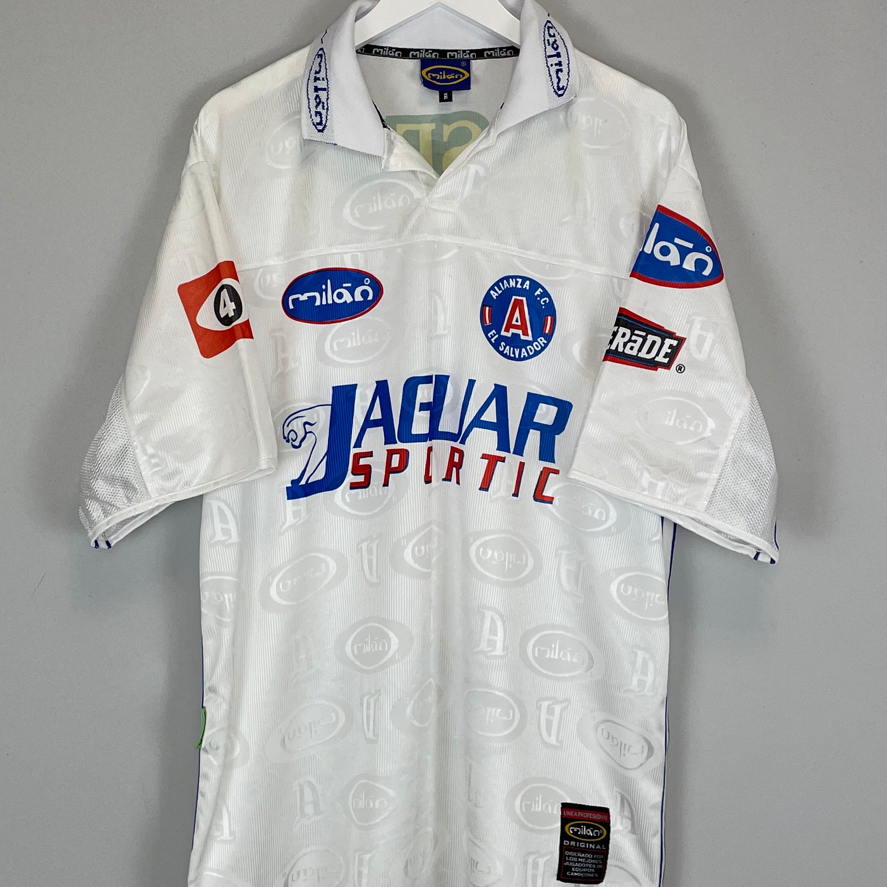 Shop 2001/02 ALIANZA FC HOME SHIRT (XXL), classic football shirts, vintage football shirts & retro soccer jerseys at Cult Kits