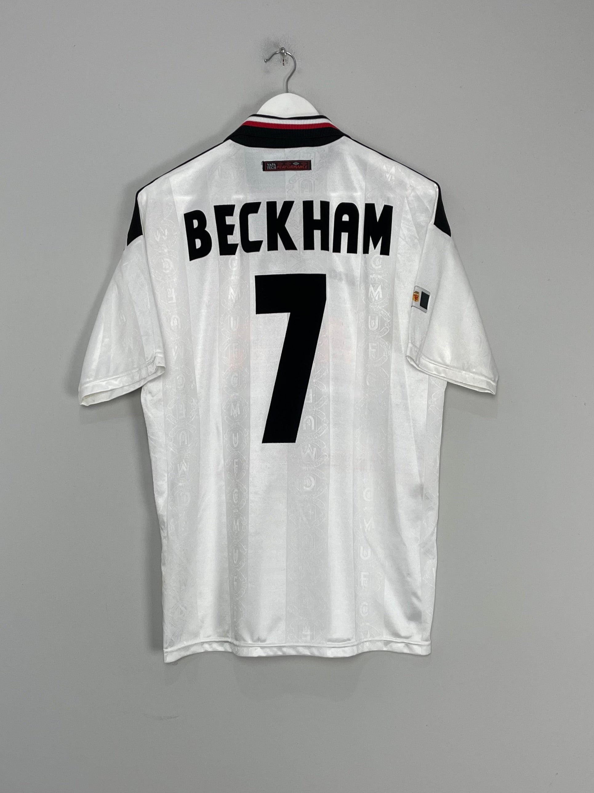 Shop 1997/99 MANCHESTER UNITED BECKHAM #7 AWAY SHIRT (L) UMBRO, classic football shirts, vintage football shirts & retro soccer jerseys at Cult Kits