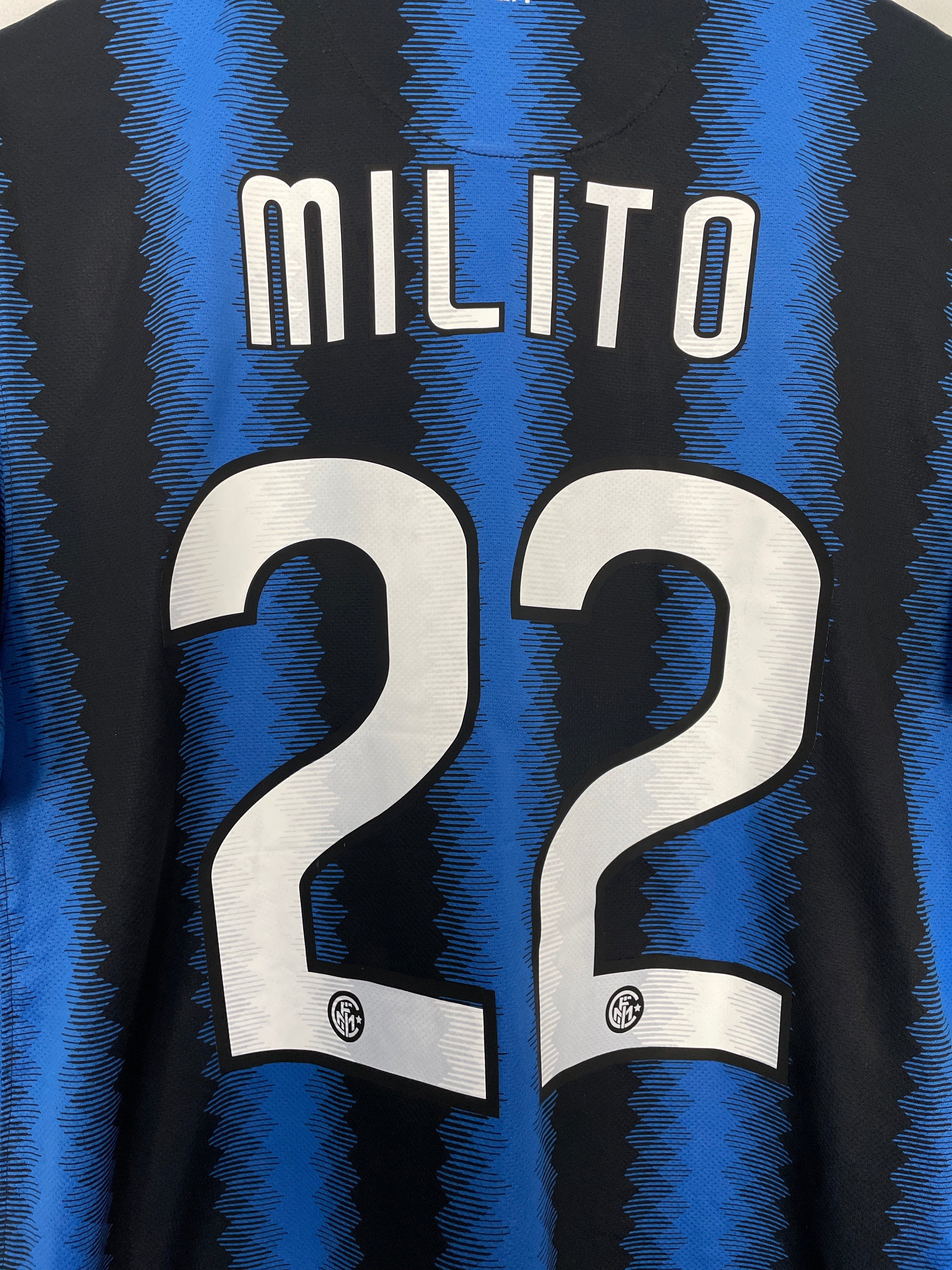 Shop 2010/11 INTER MILAN MILITO #22 HOME SHIRT (L) NIKE, classic football shirts, vintage football shirts & retro soccer jerseys at Cult Kits