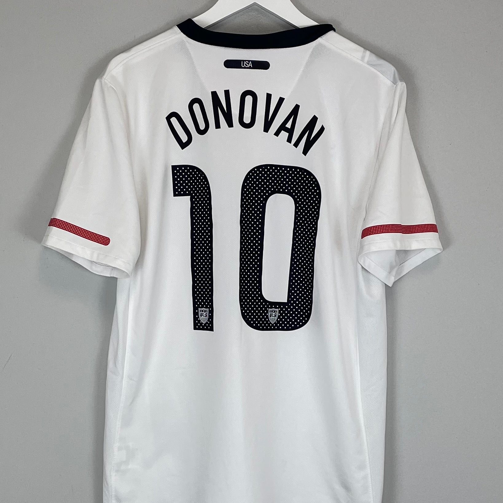 Shop 2010/11 USA DONOVAN #10 AWAY SHIRT (L) NIKE, classic football shirts, vintage football shirts & retro soccer jerseys at Cult Kits