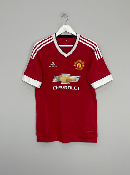 Image of the Manchester United shirt from the 2015/16 season