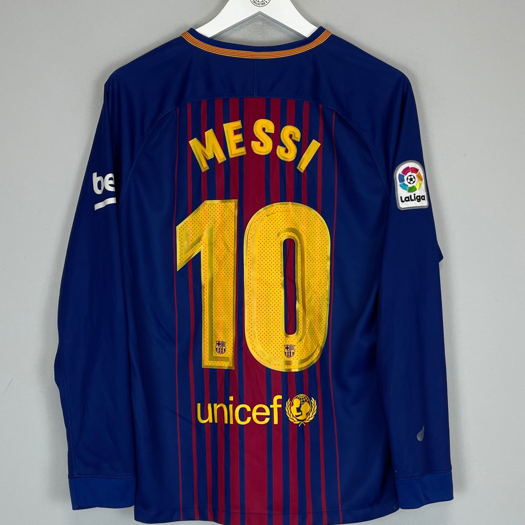 Shop 2017/18 BARCELONA MESSI #10 L/S HOME SHIRT (M) NIKE, classic football shirts, vintage football shirts & retro soccer jerseys at Cult Kits