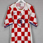 Shop 2004/06 CROATIA PRSO #9 HOME SHIRT (XL) NIKE, classic football shirts, vintage football shirts & retro soccer jerseys at Cult Kits
