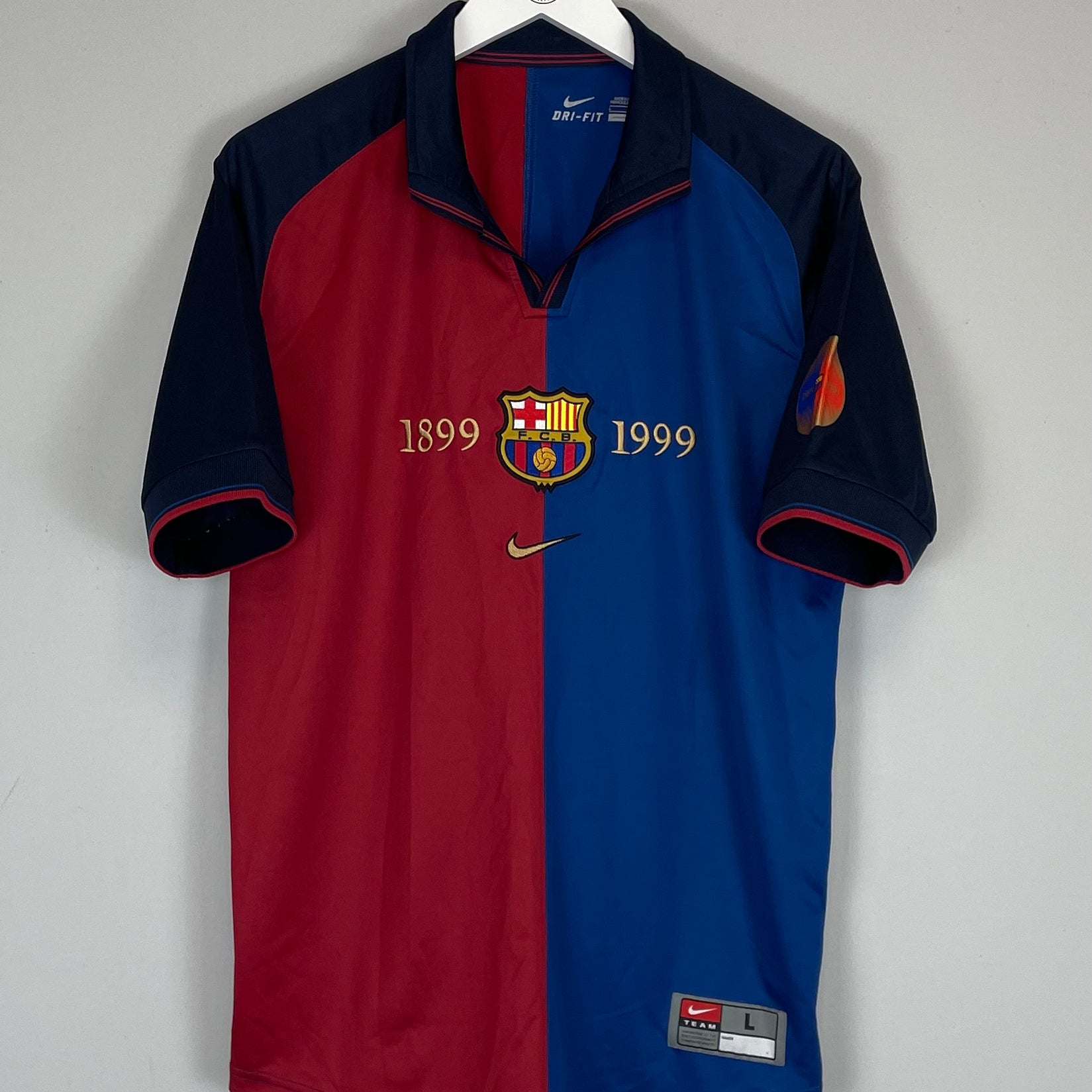 Shop 1999/00 BARCELONA HOME SHIRT (L) NIKE, classic football shirts, vintage football shirts & retro soccer jerseys at Cult Kits
