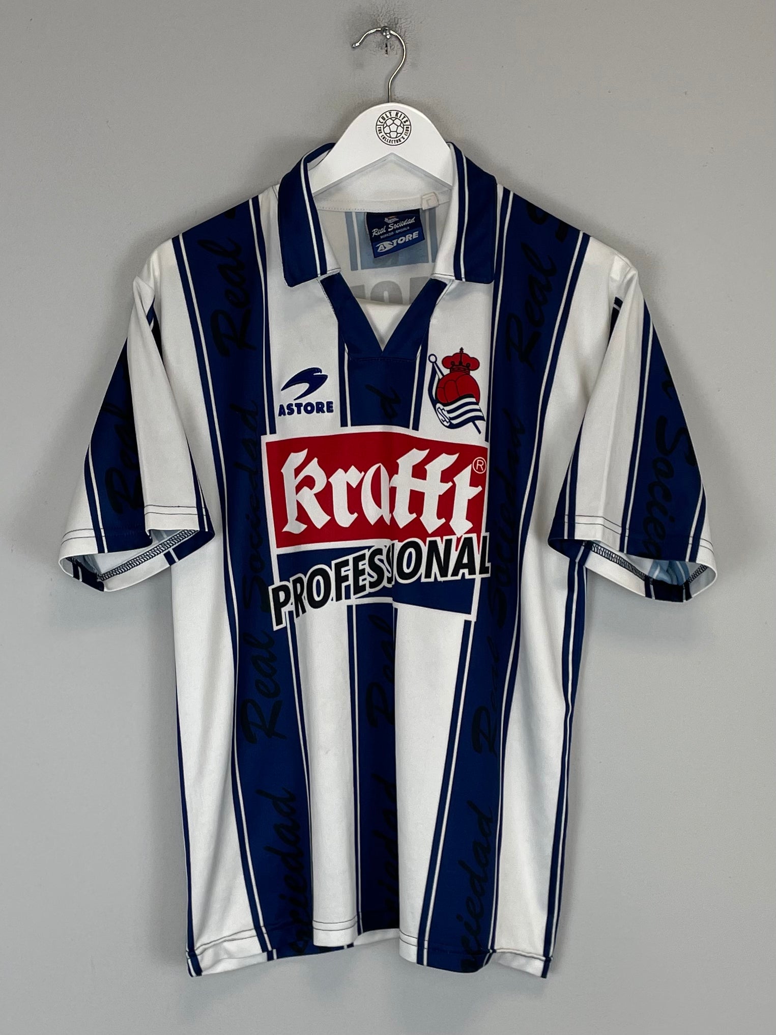 Shop 2001/02 REAL SOCIEDAD KOVACEVIC #9 HOME SHIRT (L) ASTORE, classic football shirts, vintage football shirts & retro soccer jerseys at Cult Kits