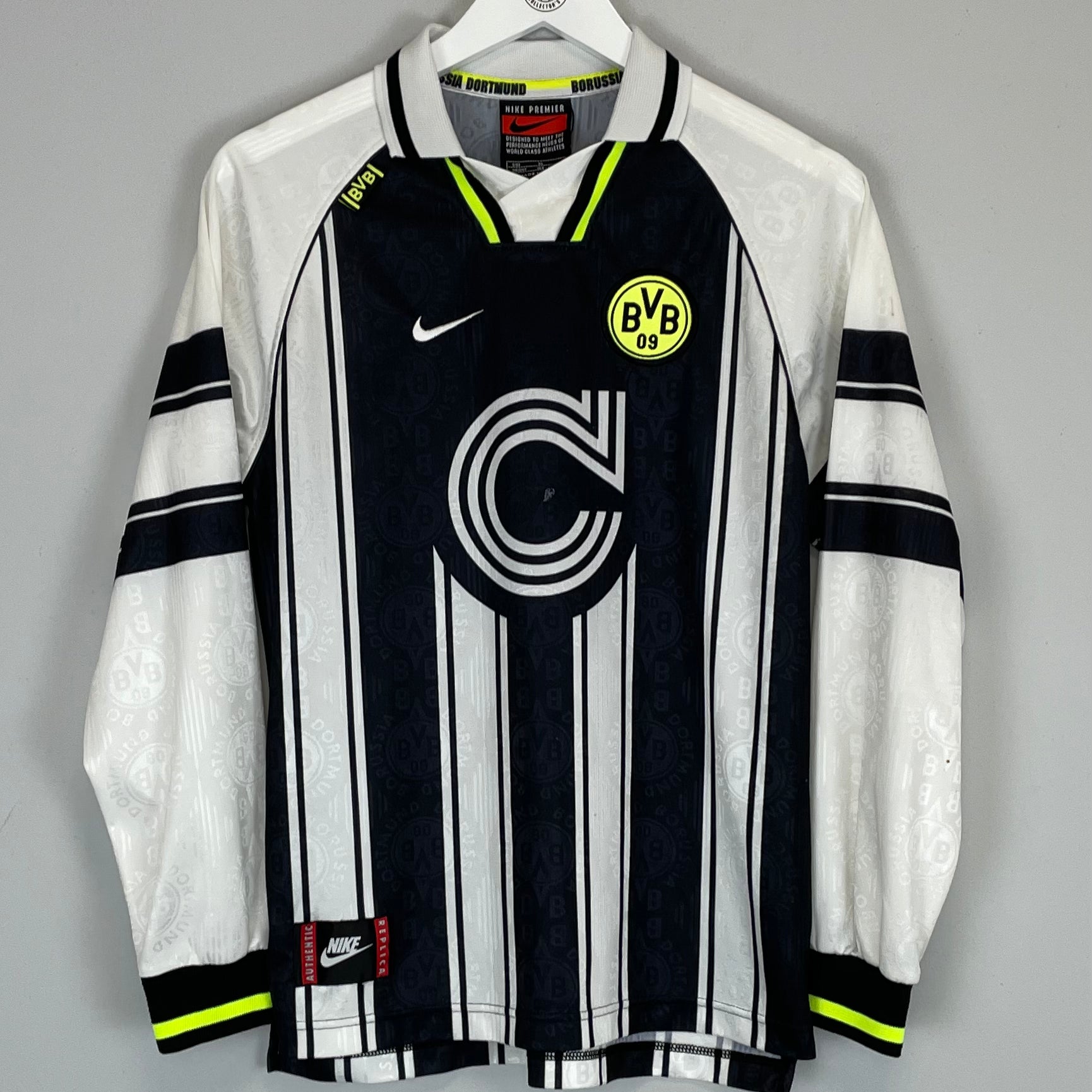 Shop 1996/97 DORTMUND L/S EUROPEAN AWAY SHIRT (XL.KIDS) NIKE, classic football shirts, vintage football shirts & retro soccer jerseys at Cult Kits
