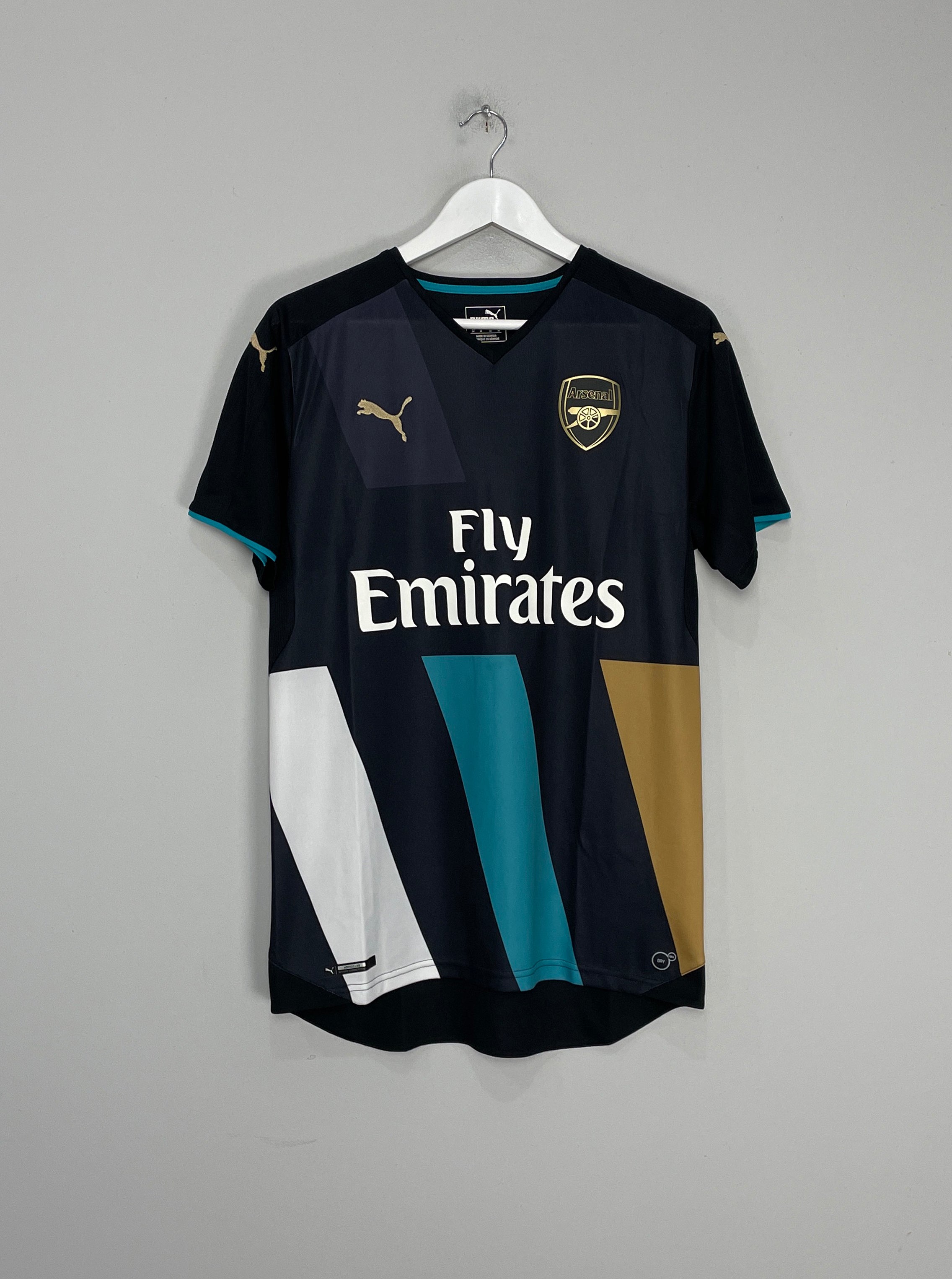 Shop 2015/16 ARSENAL MONREAL #18 THIRD SHIRT (M) PUMA, classic football shirts, vintage football shirts & retro soccer jerseys at Cult Kits
