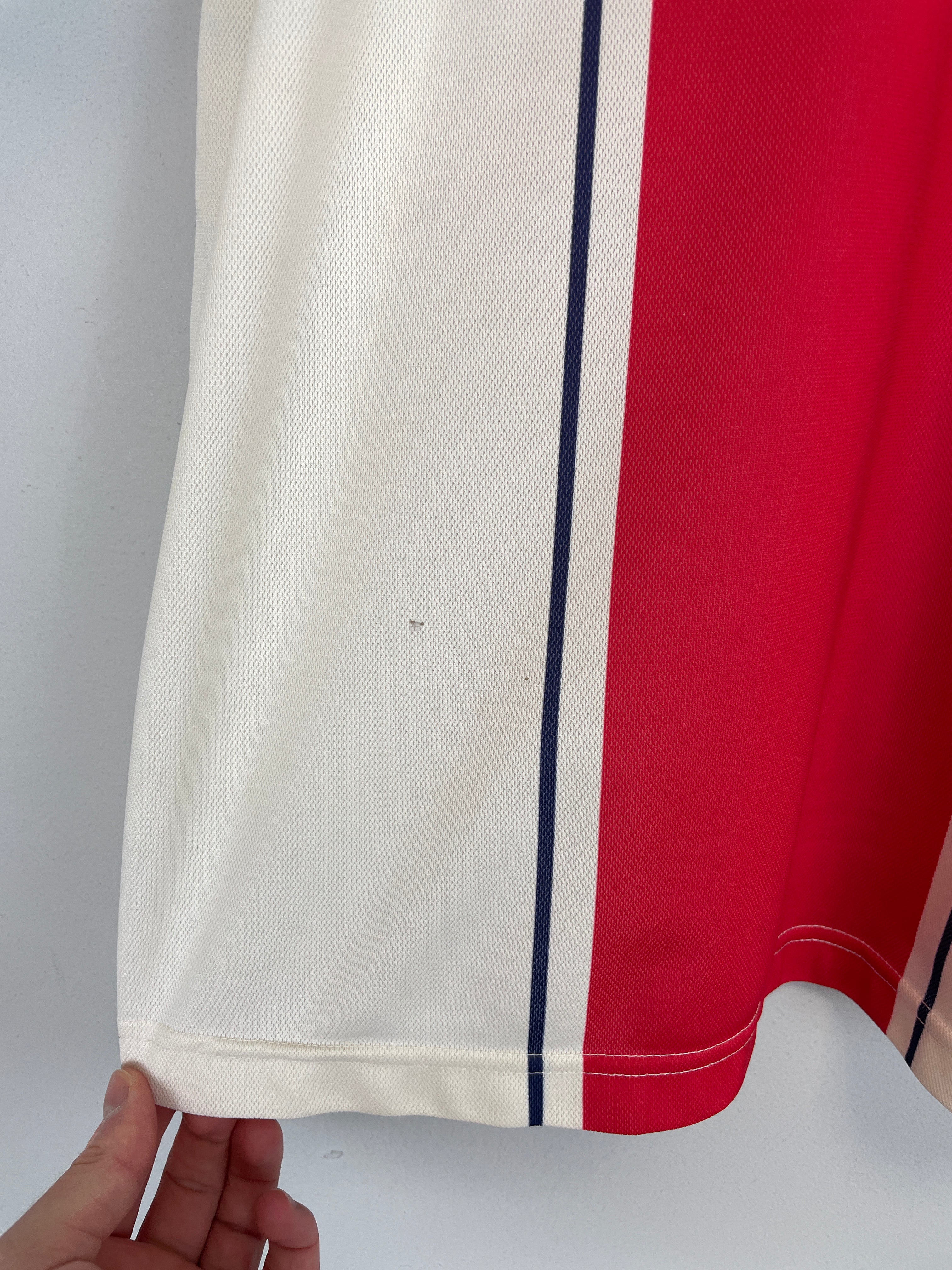 Shop 1997/98 PSG AWAY SHIRT (M) NIKE, classic football shirts, vintage football shirts & retro soccer jerseys at Cult Kits