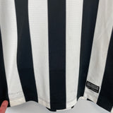 Shop 2013/14 JUVENTUS PIRLO #21 HOME SHIRT (M) NIKE, classic football shirts, vintage football shirts & retro soccer jerseys at Cult Kits