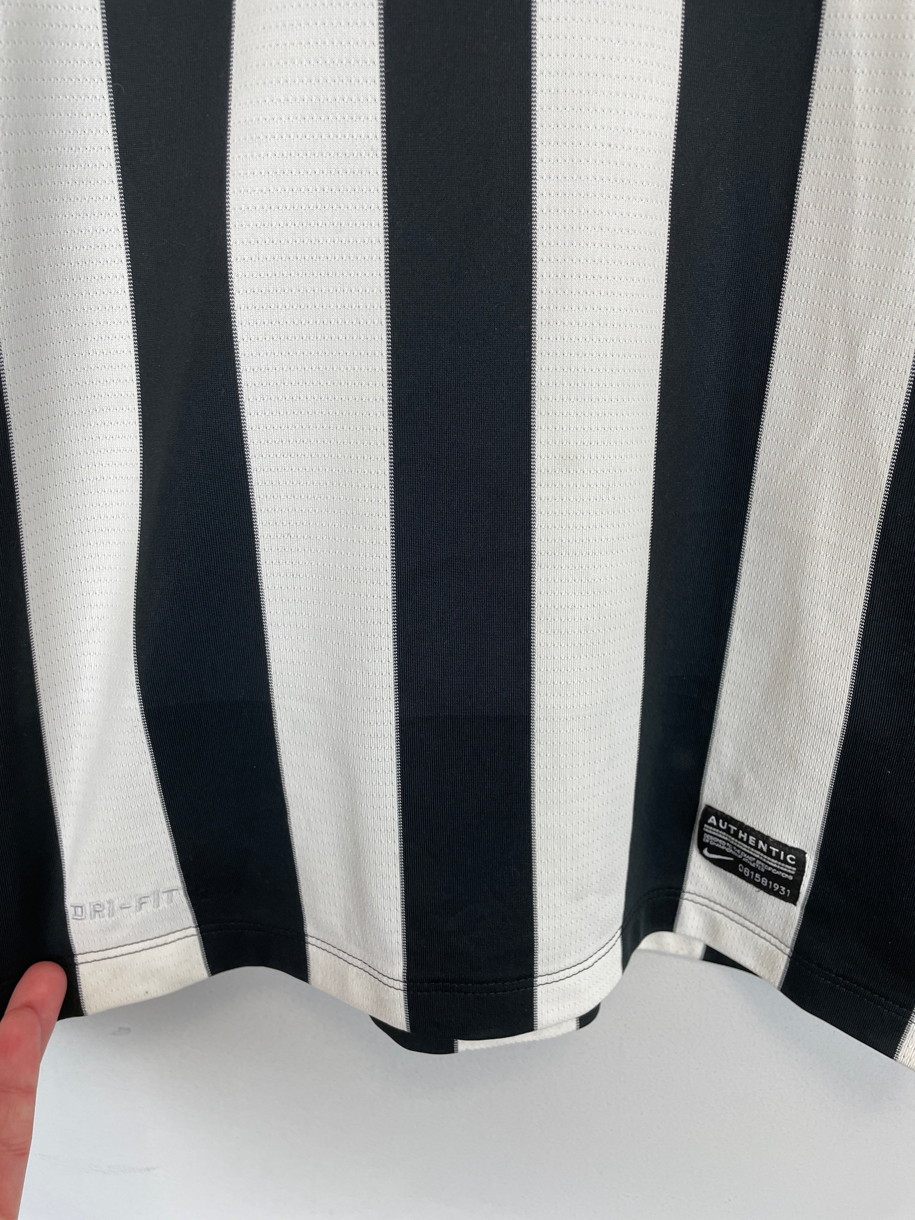 Shop 2013/14 JUVENTUS PIRLO #21 HOME SHIRT (M) NIKE, classic football shirts, vintage football shirts & retro soccer jerseys at Cult Kits