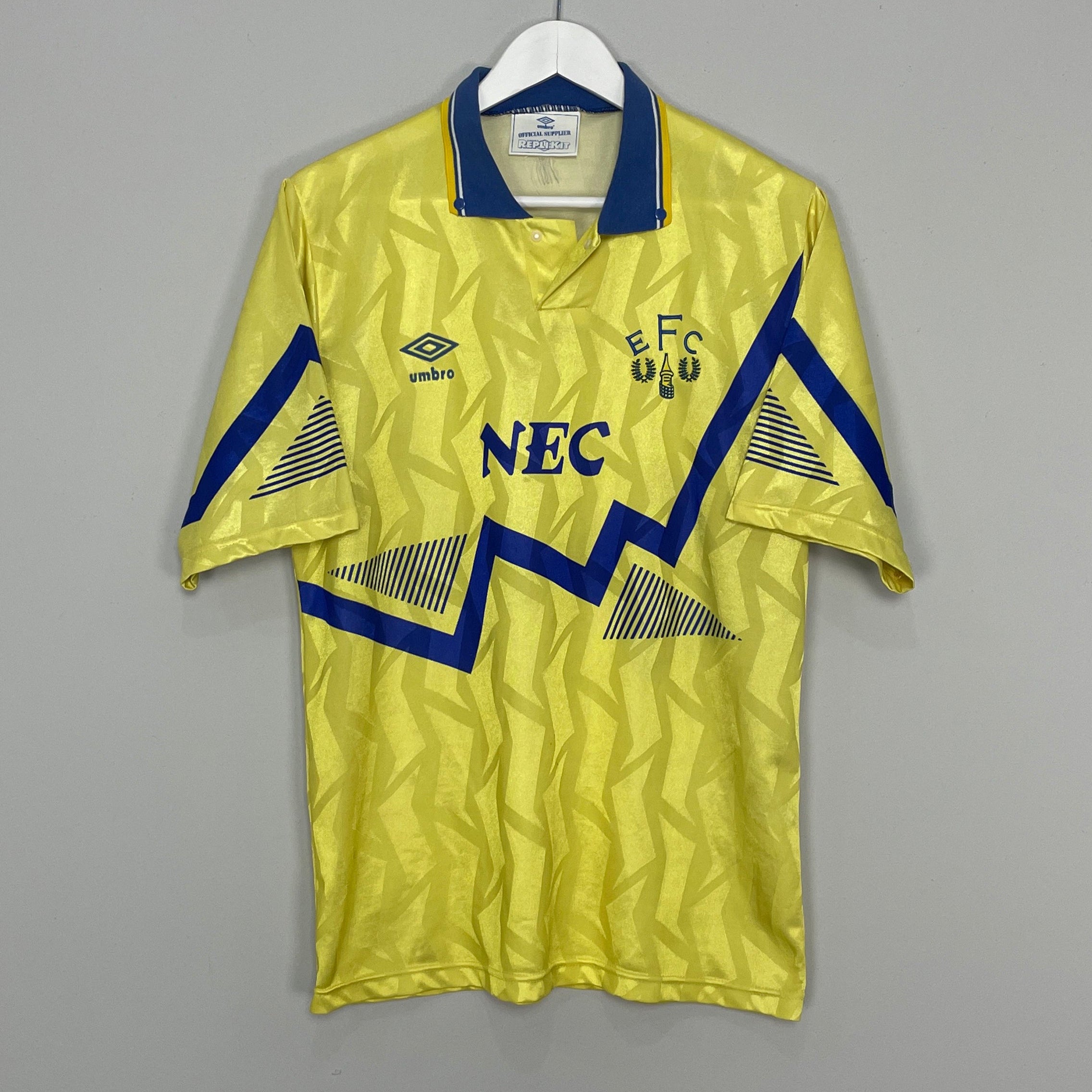 Shop 1990/92 EVERTON AWAY SHIRT (L) UMBRO, classic football shirts, vintage football shirts & retro soccer jerseys at Cult Kits