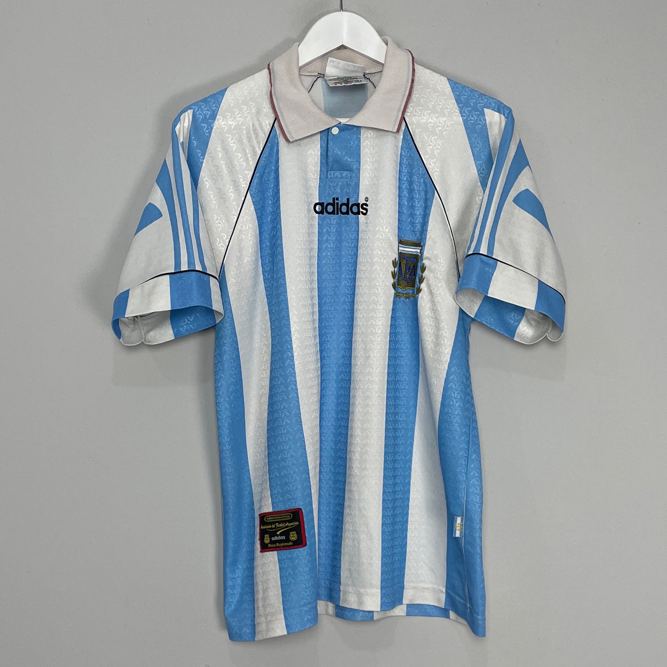 Shop 1995/96 ARGENTINA HOME SHIRT (M) ADIDAS, classic football shirts, vintage football shirts & retro soccer jerseys at Cult Kits