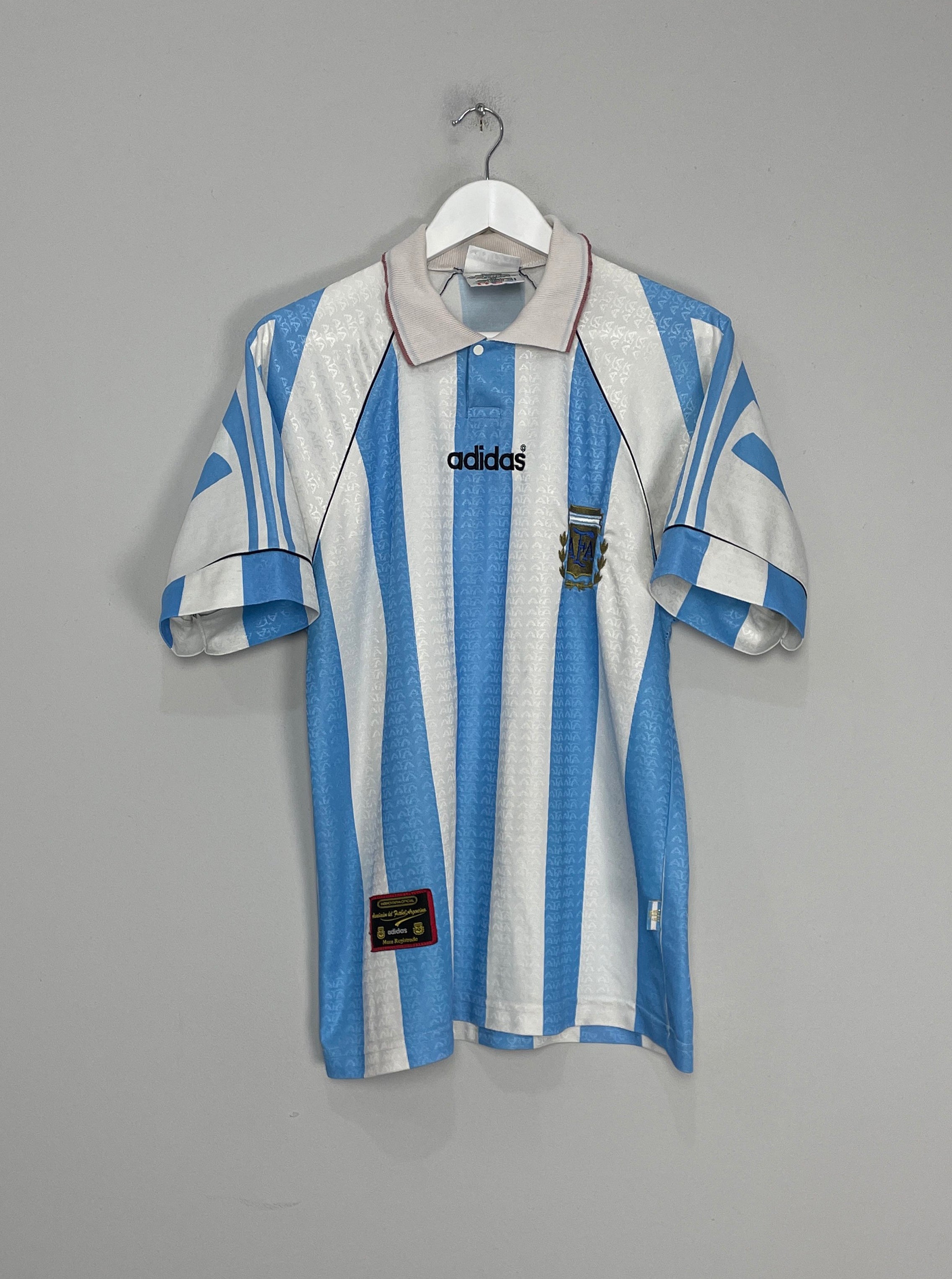 Shop 1995/96 ARGENTINA HOME SHIRT (M) ADIDAS, classic football shirts, vintage football shirts & retro soccer jerseys at Cult Kits