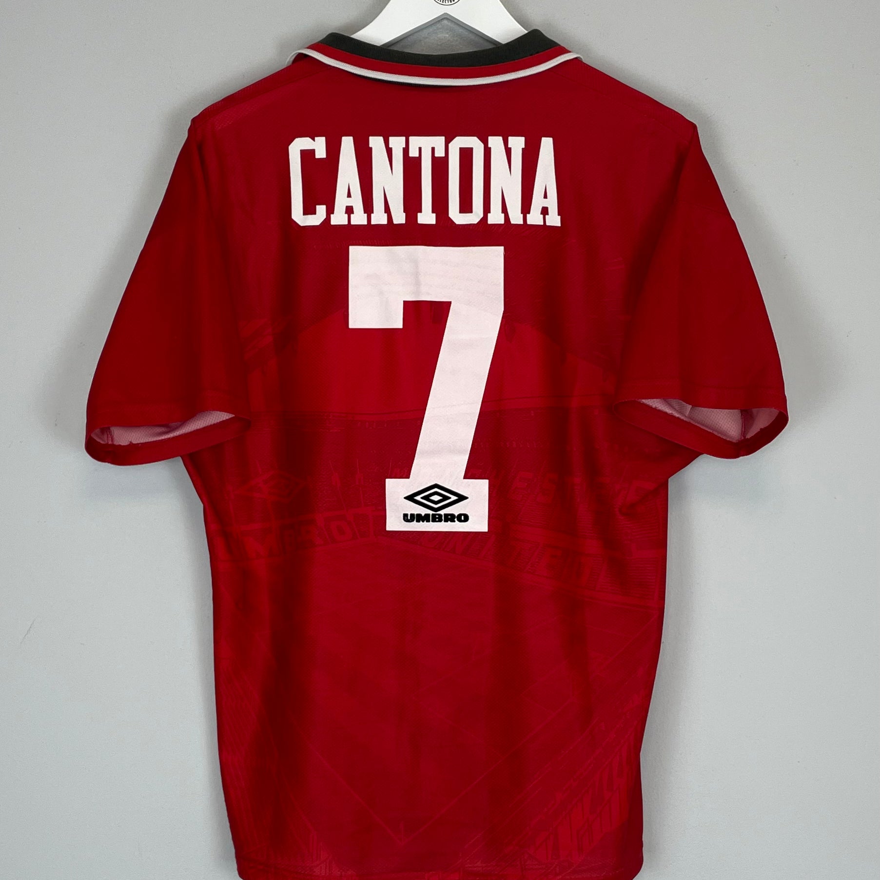 Shop 1994/95 MANCHESTER UNITED CANTONA #7 HOME SHIRT (M) UMBRO, classic football shirts, vintage football shirts & retro soccer jerseys at Cult Kits