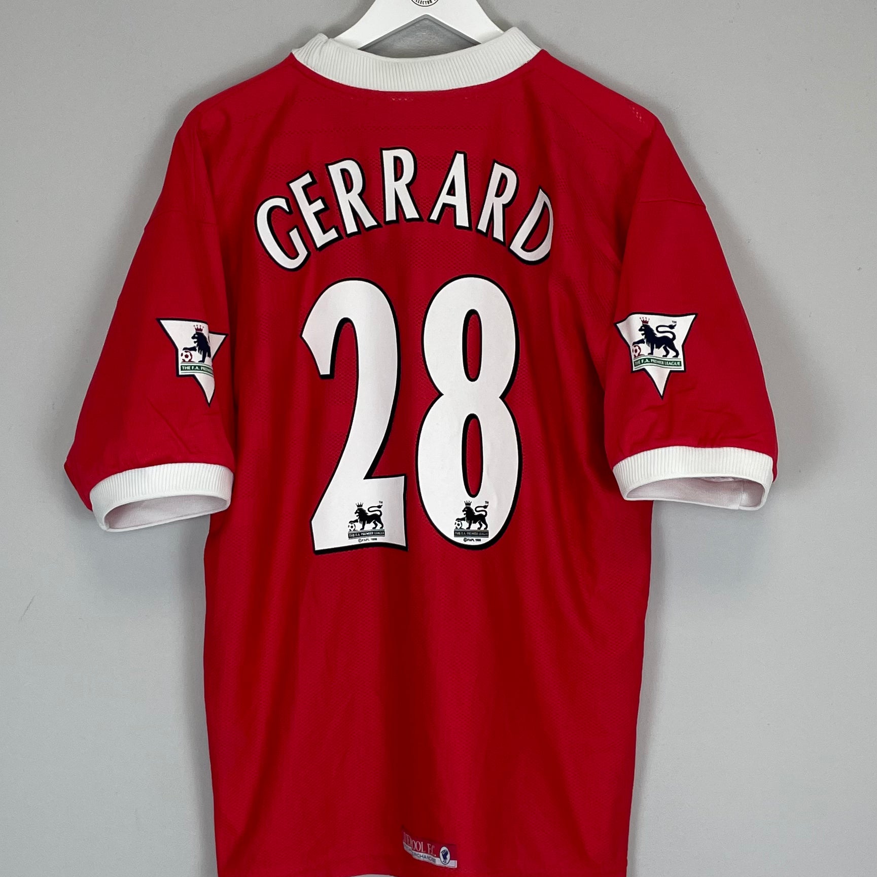 Shop 1998/00 LIVERPOOL GERRARD #28 HOME SHIRT (L) REEBOK, classic football shirts, vintage football shirts & retro soccer jerseys at Cult Kits