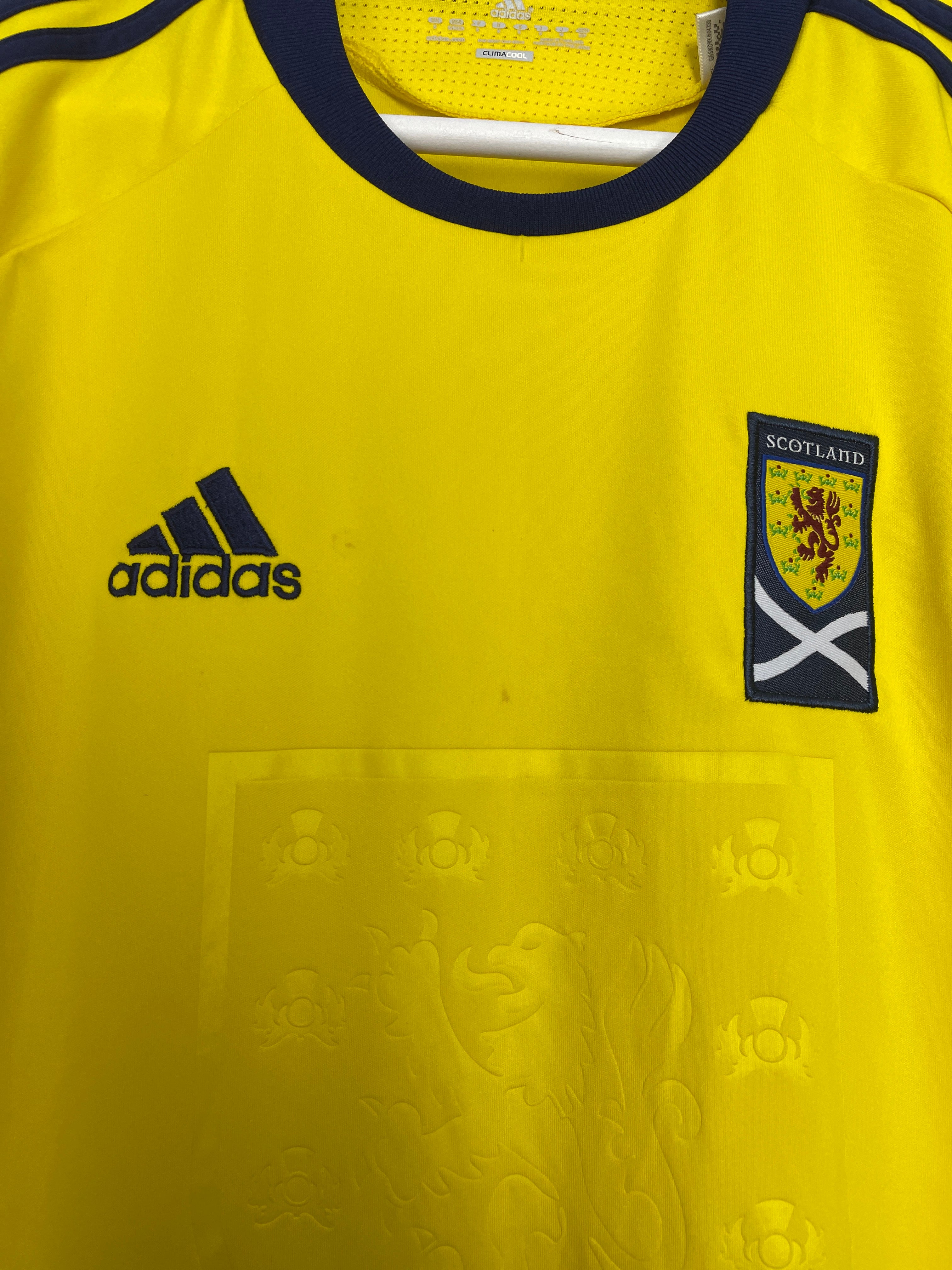 Shop 2010/11 SCOTLAND AWAY SHIRT (S) ADIDAS, classic football shirts, vintage football shirts & retro soccer jerseys at Cult Kits