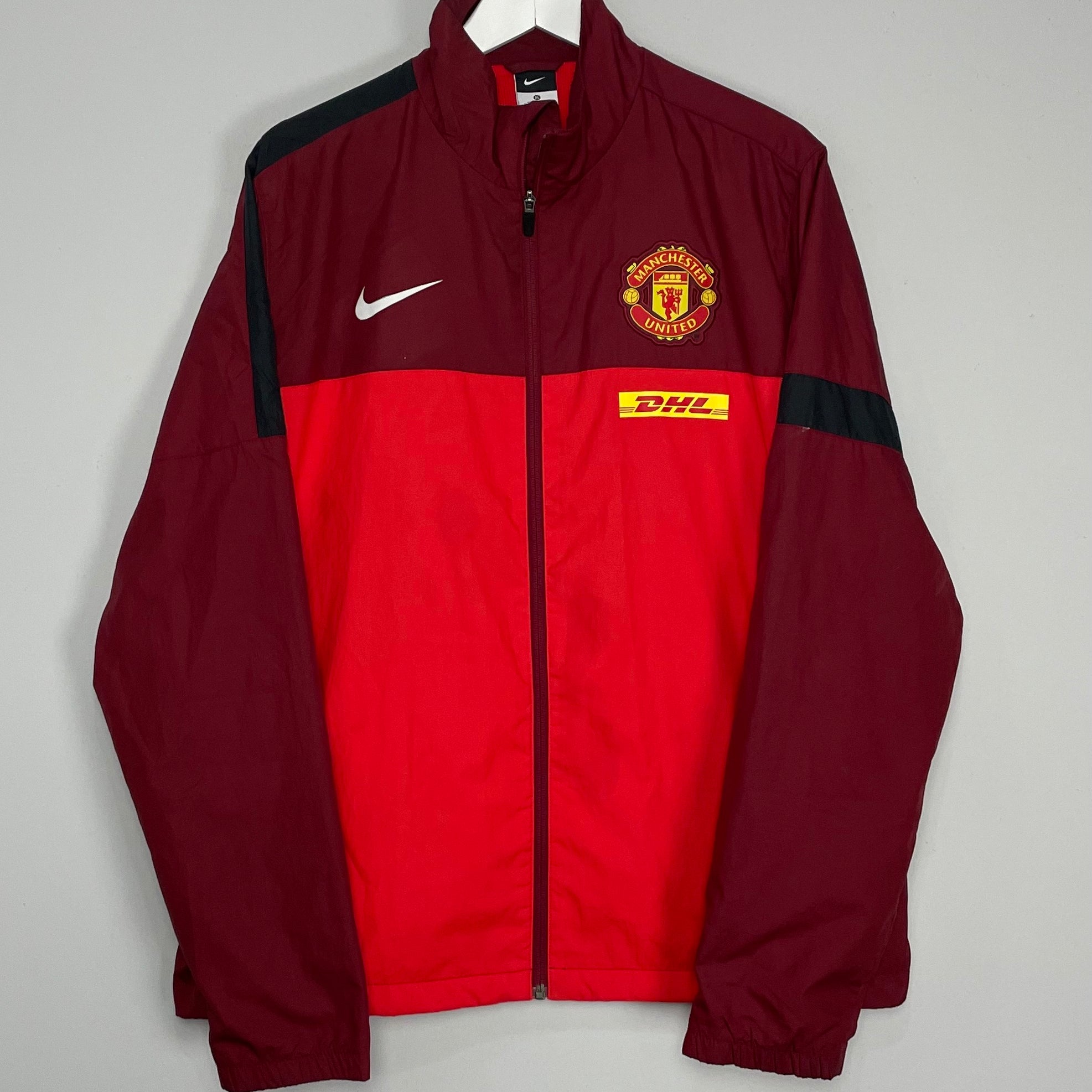 Shop 2013/14 MANCHESTER UNITED TRACK JACKET (XL) NIKE, classic football shirts, vintage football shirts & retro soccer jerseys at Cult Kits