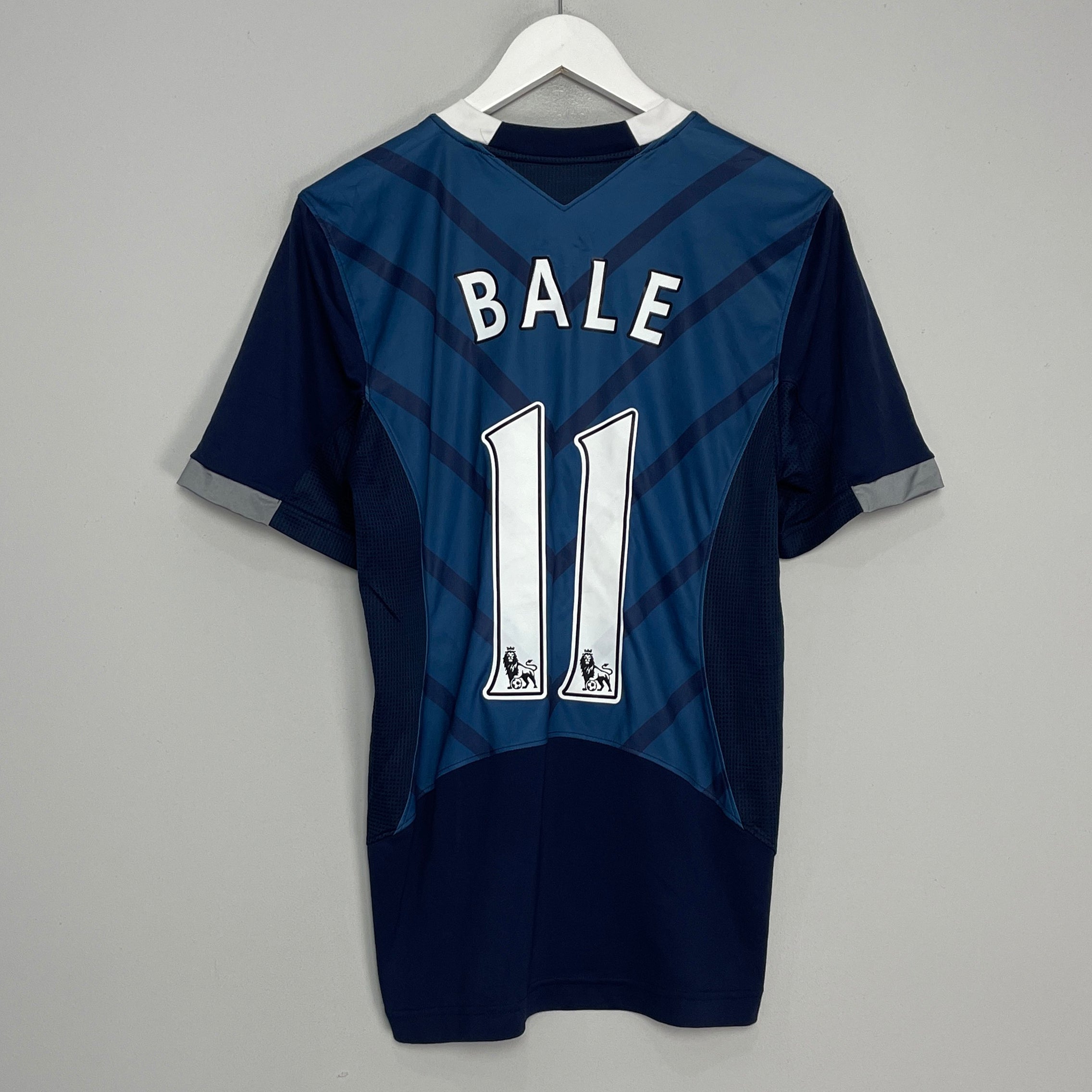Shop 2012/13 TOTTENHAM BALE #11 AWAY SHIRT (M) UNDER ARMOUR, classic football shirts, vintage football shirts & retro soccer jerseys at Cult Kits