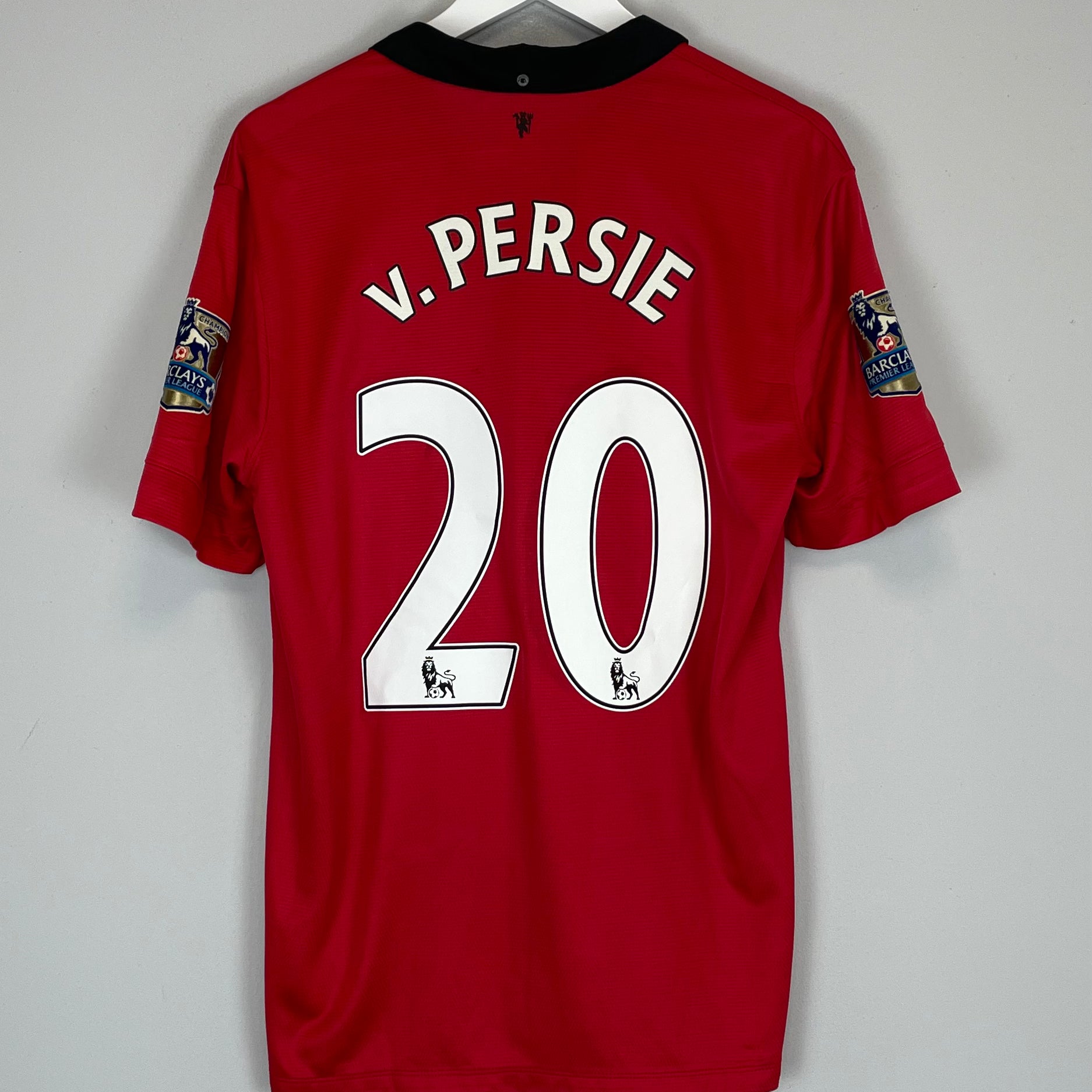 Shop 2013/14 MANCHESTER UNITED V.PERSIE #20 HOME SHIRT (L) NIKE, classic football shirts, vintage football shirts & retro soccer jerseys at Cult Kits