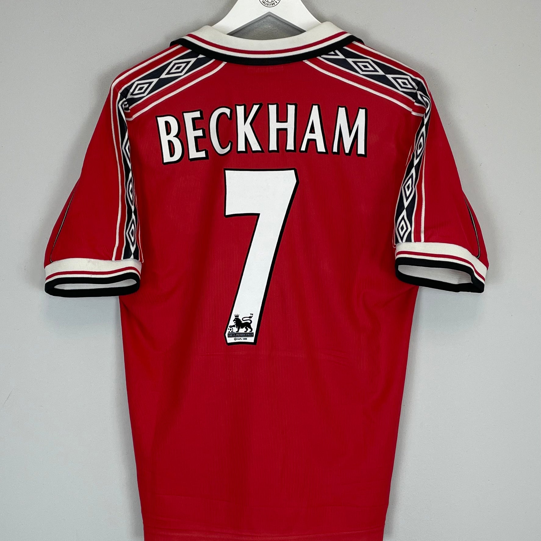 Shop 1998/00 MANCHESTER UNITED BECKHAM #7 HOME SHIRT (M) UMBRO, classic football shirts, vintage football shirts & retro soccer jerseys at Cult Kits