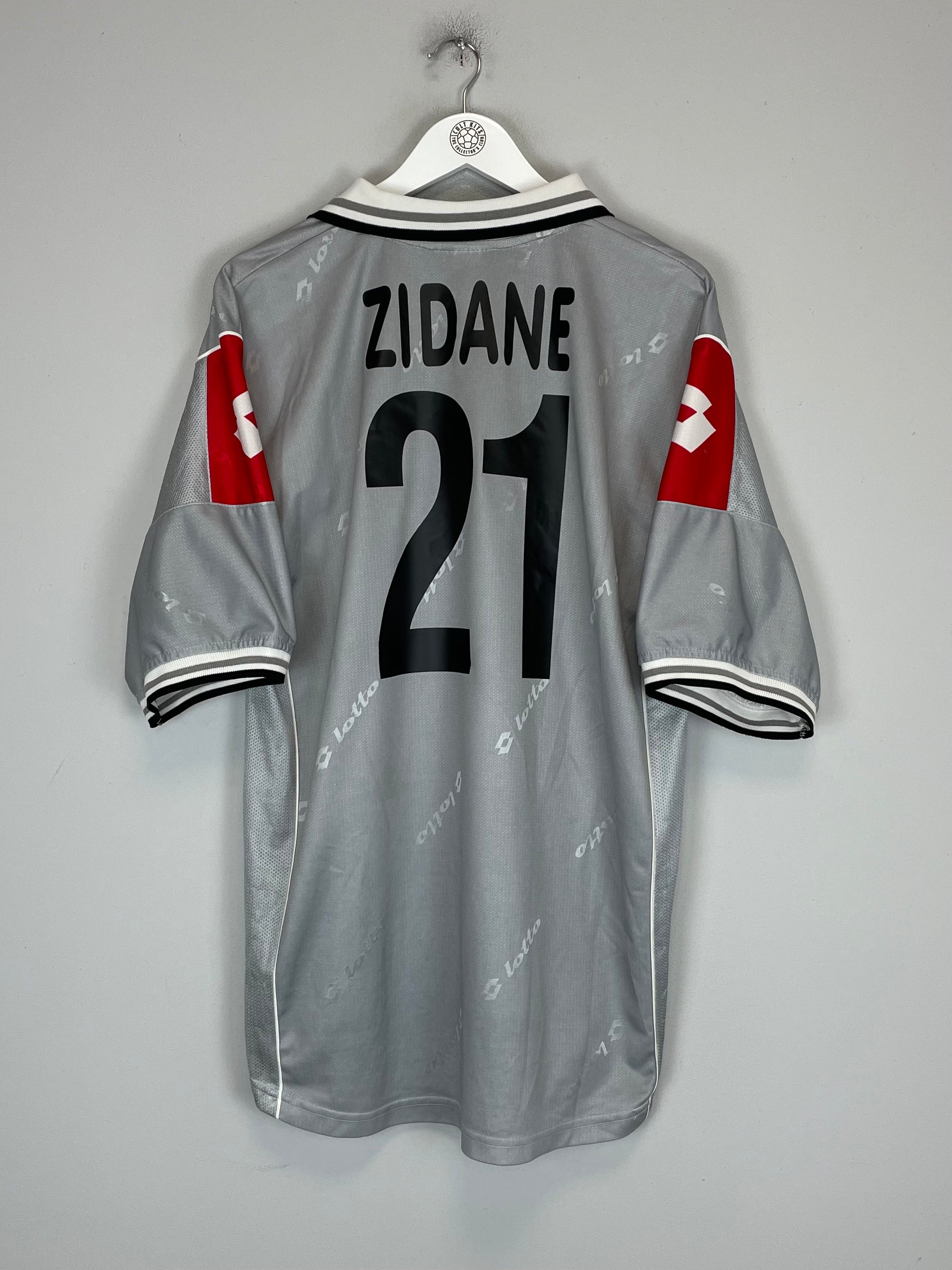 Shop 2000/01 JUVENTUS ZIDANE #21 THIRD SHIRT (XL) LOTTO, classic football shirts, vintage football shirts & retro soccer jerseys at Cult Kits