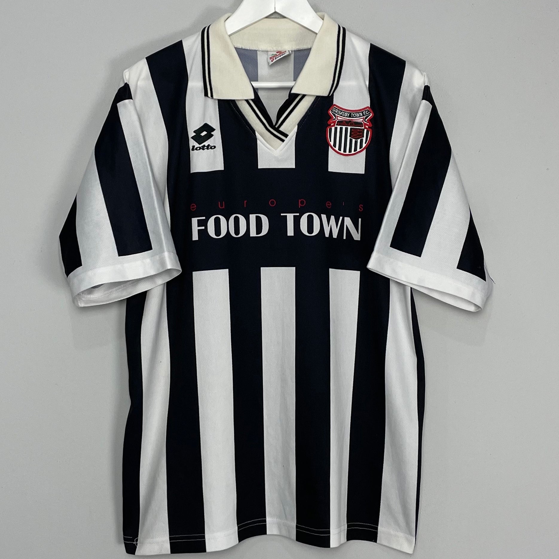 Shop 1996/97 GRIMSBY TOWN HOME SHIRT (L) LOTTO, classic football shirts, vintage football shirts & retro soccer jerseys at Cult Kits