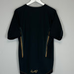 Shop 2006 RONALDINHO TRAINING SHIRT (M) NIKE, classic football shirts, vintage football shirts & retro soccer jerseys at Cult Kits