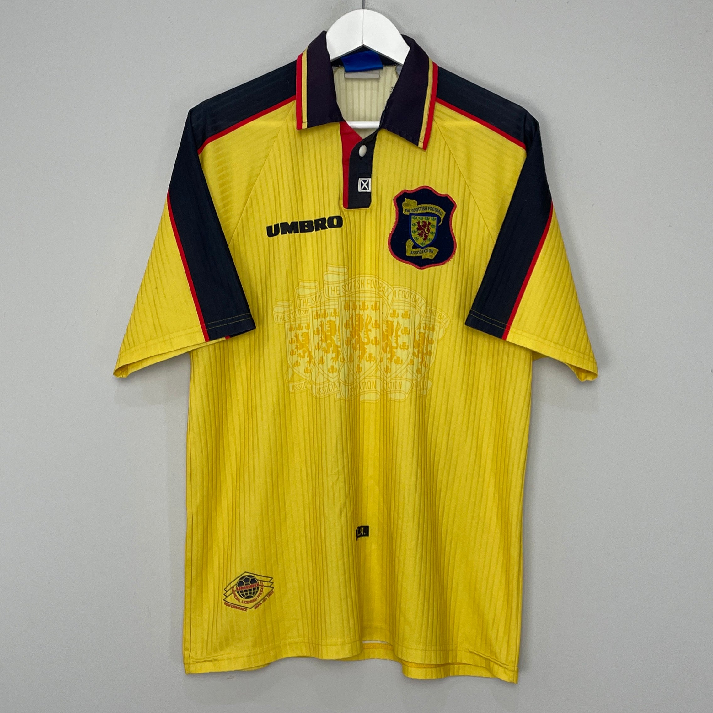 Shop 1996/98 SCOTLAND AWAY SHIRT (XL) UMBRO, classic football shirts, vintage football shirts & retro soccer jerseys at Cult Kits