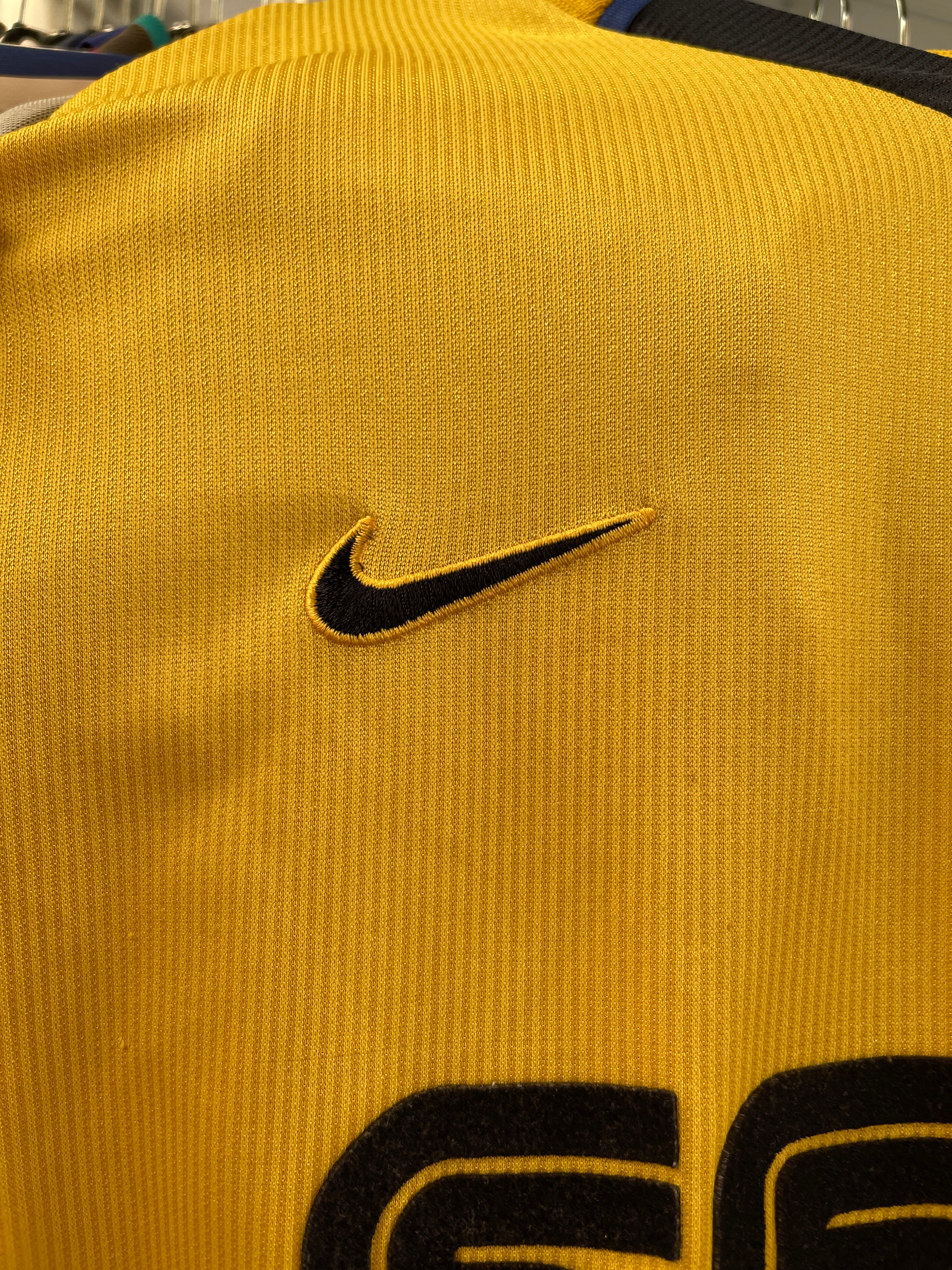 Shop 1999/01 ARSENAL VIEIRA #4 AWAY SHIRT (L) NIKE, classic football shirts, vintage football shirts & retro soccer jerseys at Cult Kits