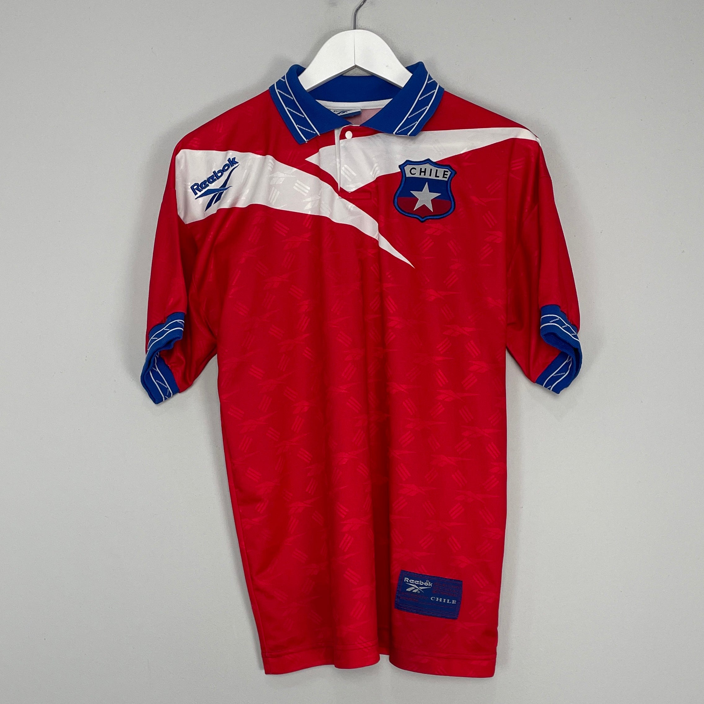 Shop 1997/99 CHILE HOME SHIRT (S) REEBOK, classic football shirts, vintage football shirts & retro soccer jerseys at Cult Kits