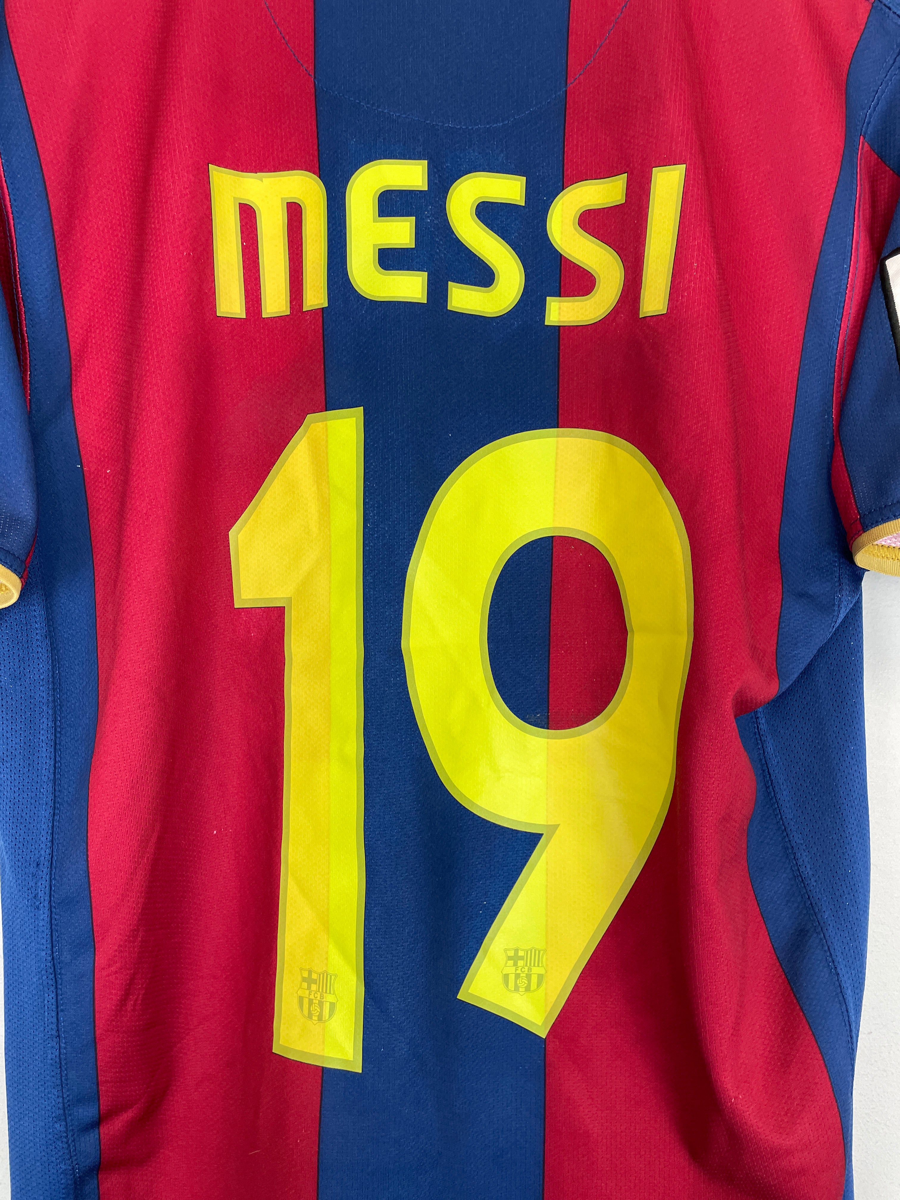 Shop 2007/08 BARCELONA MESSI #19 HOME SHIRT (M) NIKE, classic football shirts, vintage football shirts & retro soccer jerseys at Cult Kits