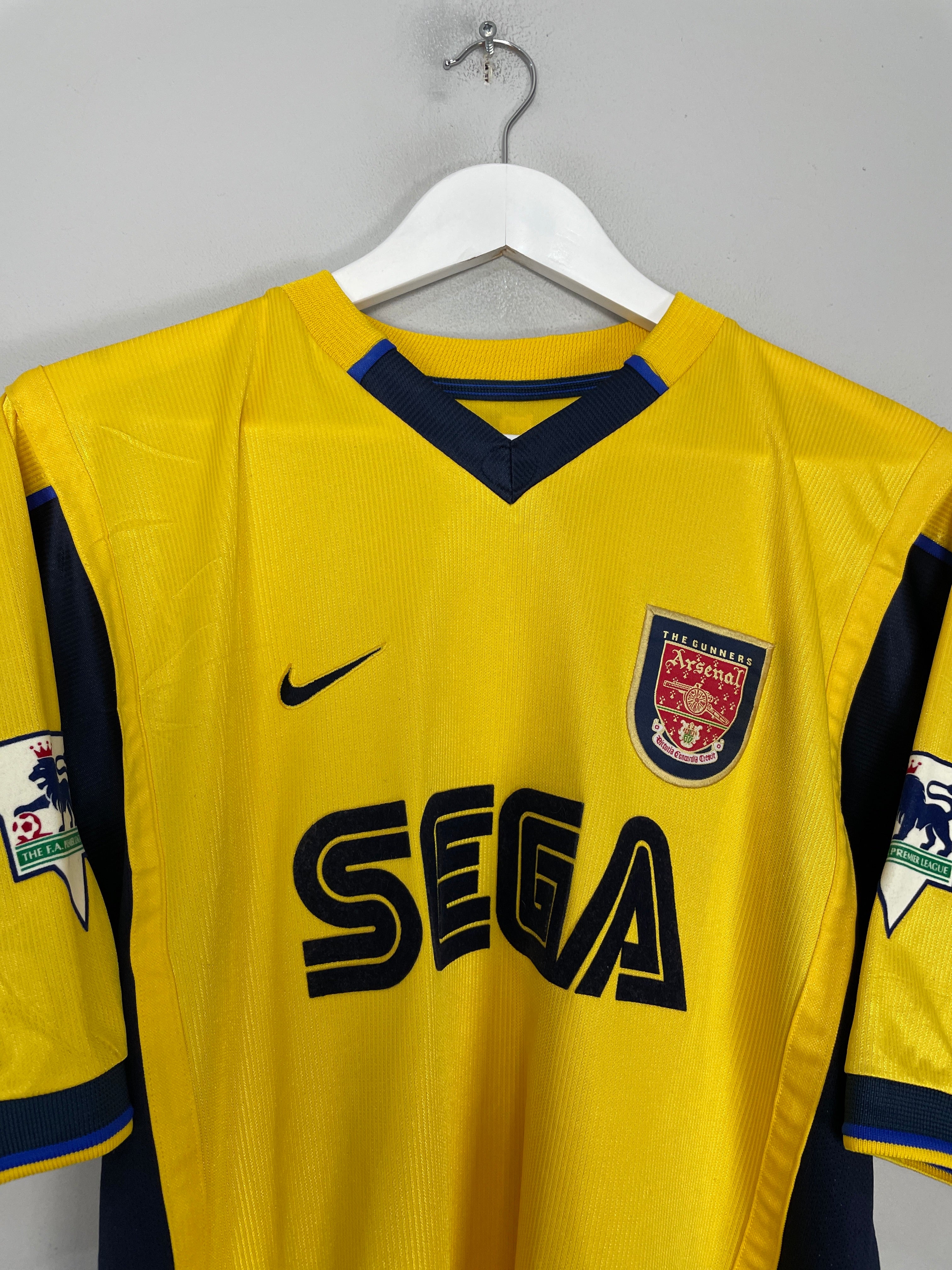 Shop 1999/01 ARSENAL SILVINHO #16 AWAY SHIRT (M) NIKE, classic football shirts, vintage football shirts & retro soccer jerseys at Cult Kits