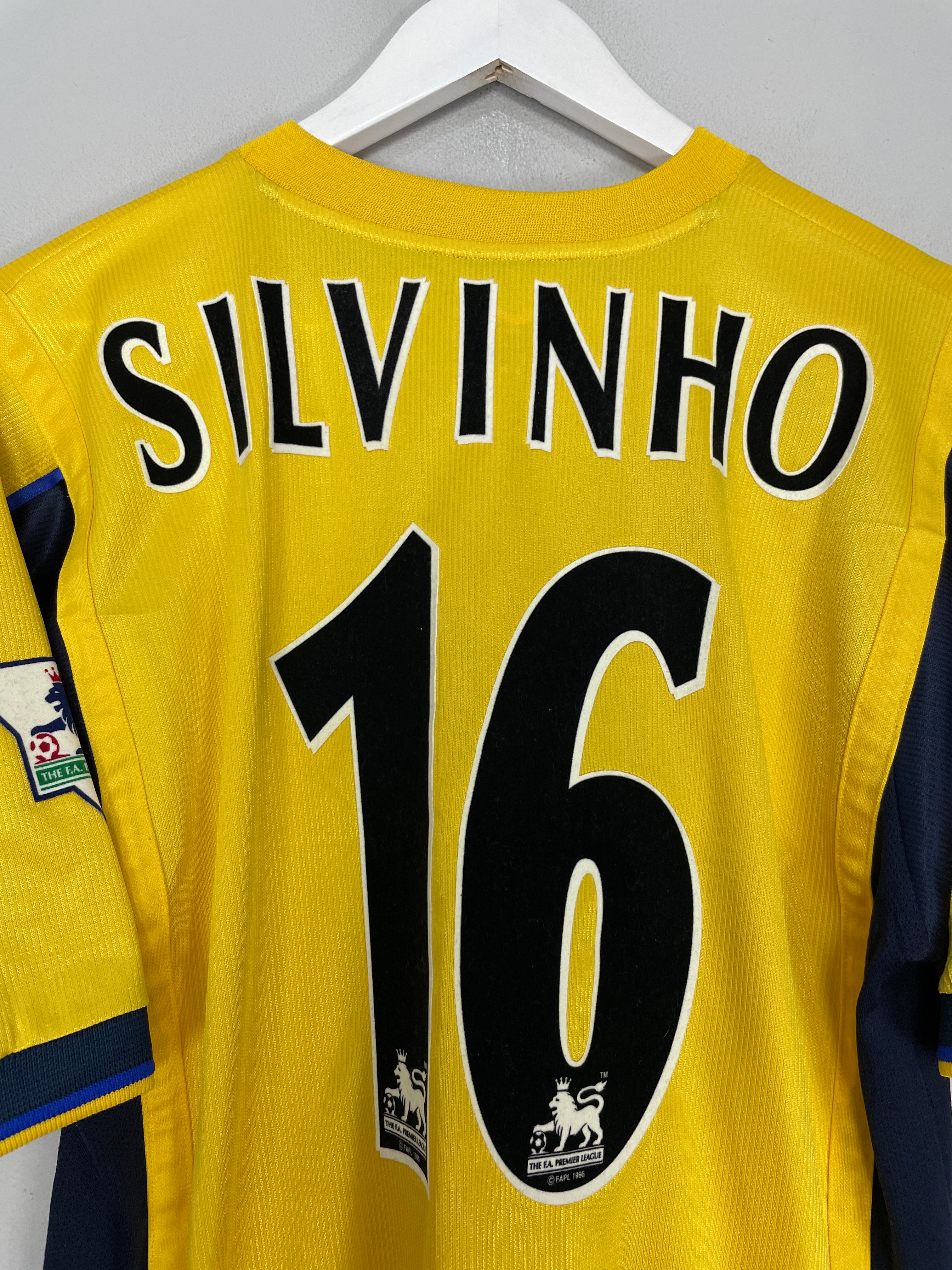 Shop 1999/01 ARSENAL SILVINHO #16 AWAY SHIRT (M) NIKE, classic football shirts, vintage football shirts & retro soccer jerseys at Cult Kits