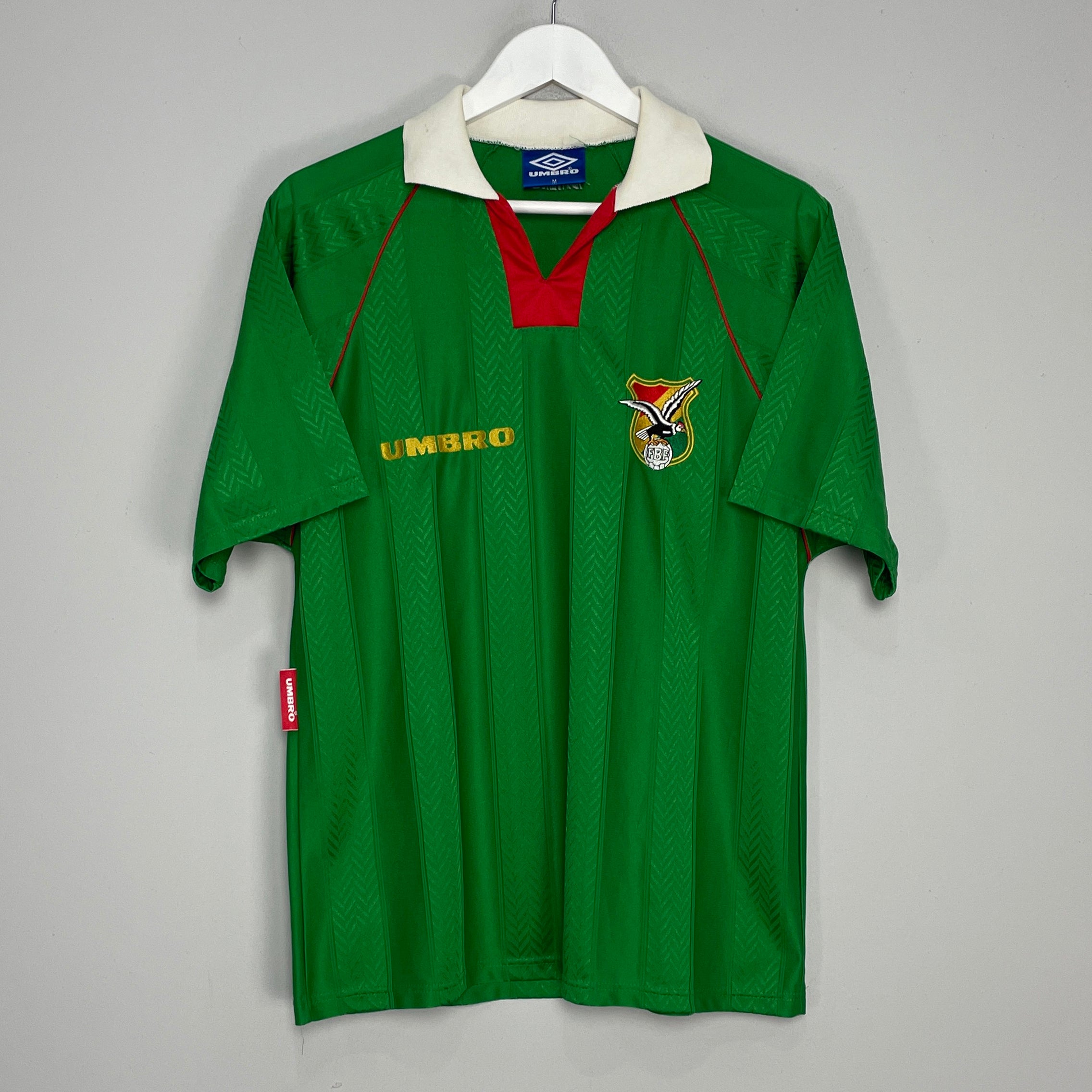 Shop 1994/95 BOLIVIA HOME SHIRT (M) UMBRO, classic football shirts, vintage football shirts & retro soccer jerseys at Cult Kits