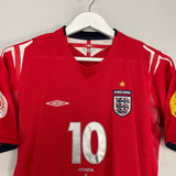 Shop 2004/06 ENGLAND OWEN #10 AWAY SHIRT (S) UMBRO, classic football shirts, vintage football shirts & retro soccer jerseys at Cult Kits