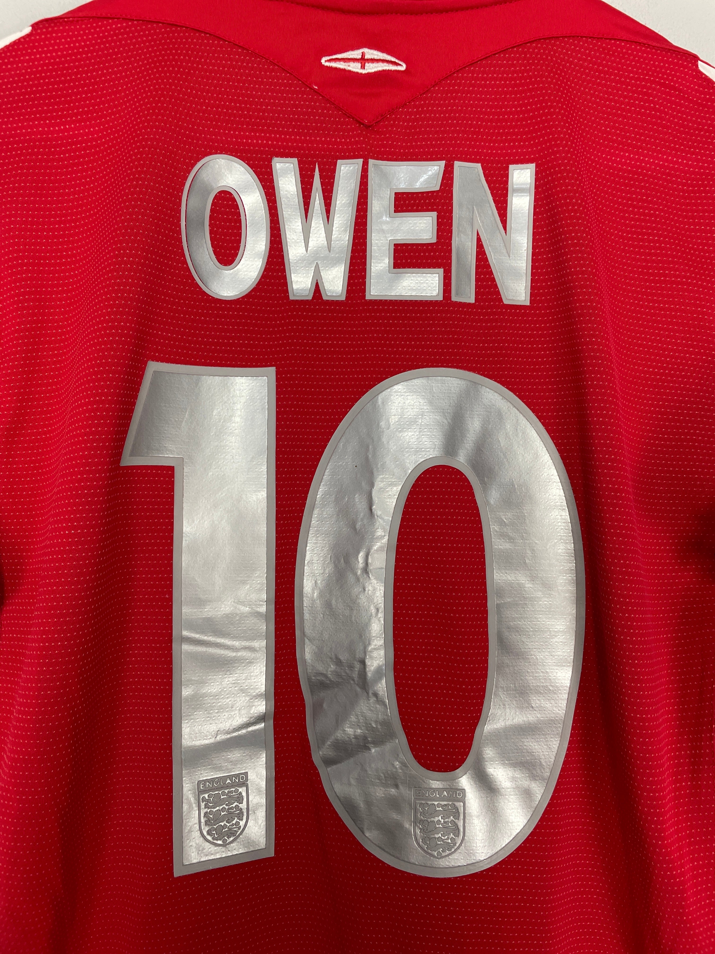 Shop 2004/06 ENGLAND OWEN #10 AWAY SHIRT (S) UMBRO, classic football shirts, vintage football shirts & retro soccer jerseys at Cult Kits