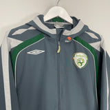 Shop 2006/08 IRELAND TRAINING JACKET (L) UMBRO, classic football shirts, vintage football shirts & retro soccer jerseys at Cult Kits