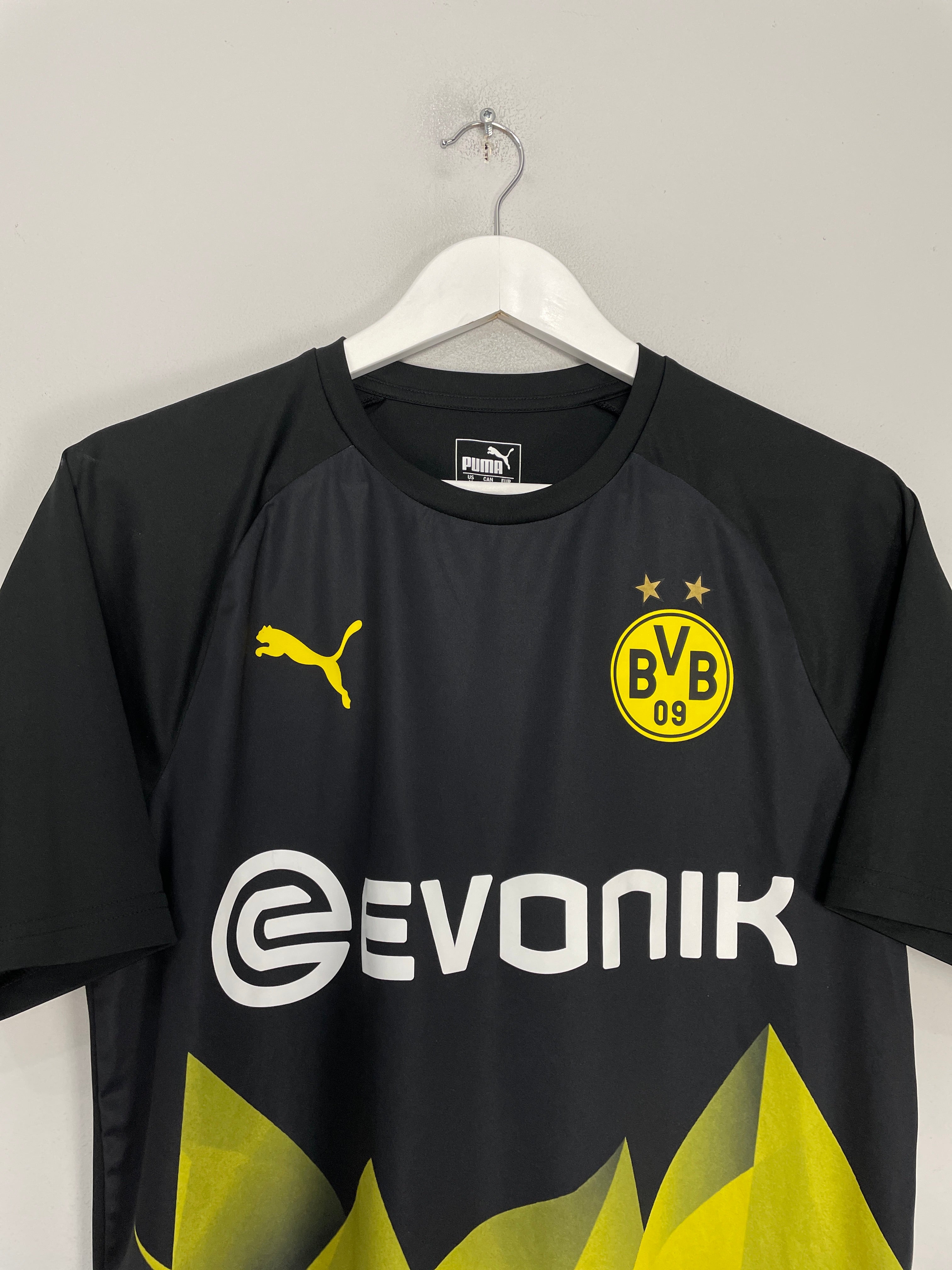 Shop 2019/20 DORTMUND PRE-MATCH SHIRT (M) PUMA, classic football shirts, vintage football shirts & retro soccer jerseys at Cult Kits