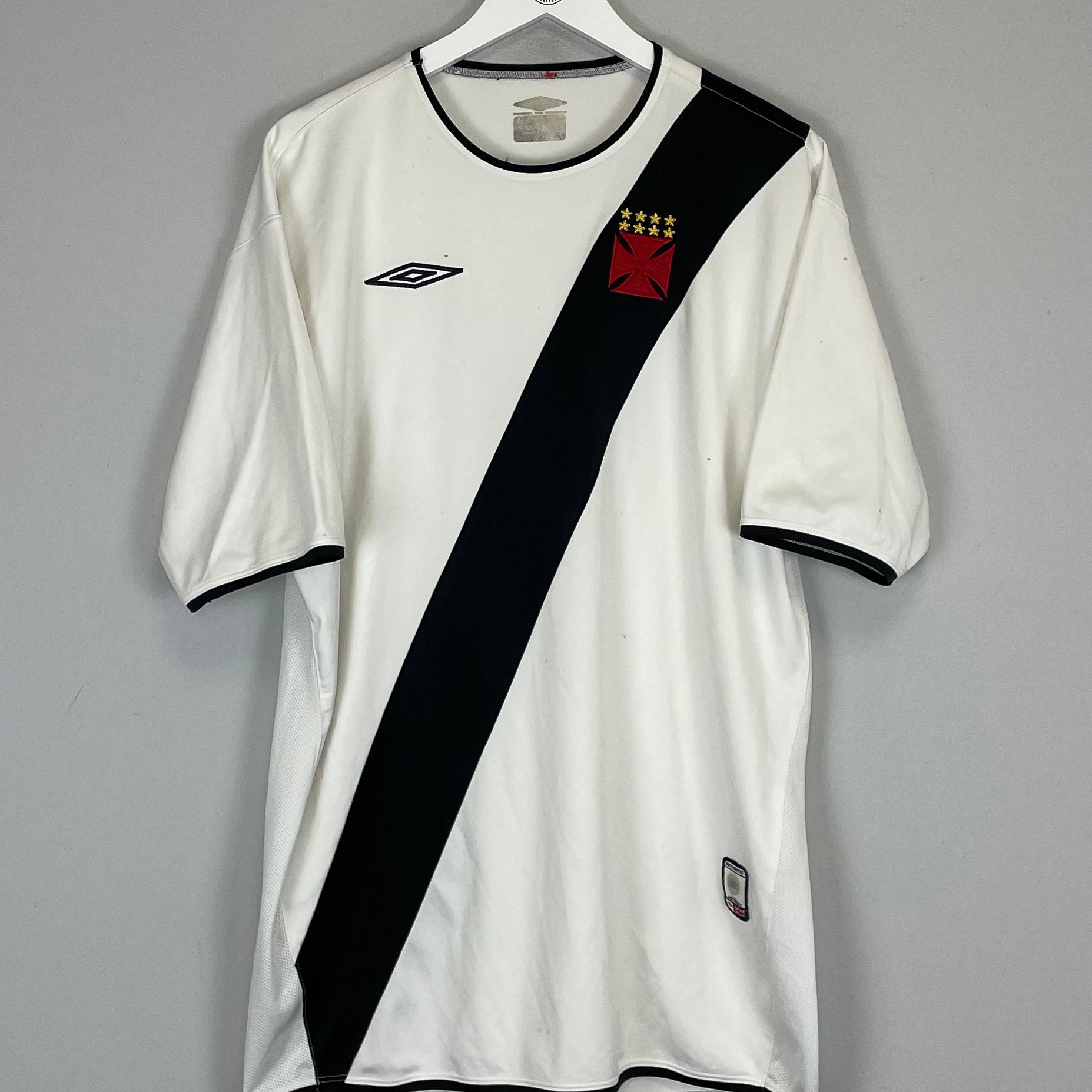 Shop 2003/04 VASCO DA GAMA #11 HOME SHIRT (XL) UMBRO, classic football shirts, vintage football shirts & retro soccer jerseys at Cult Kits