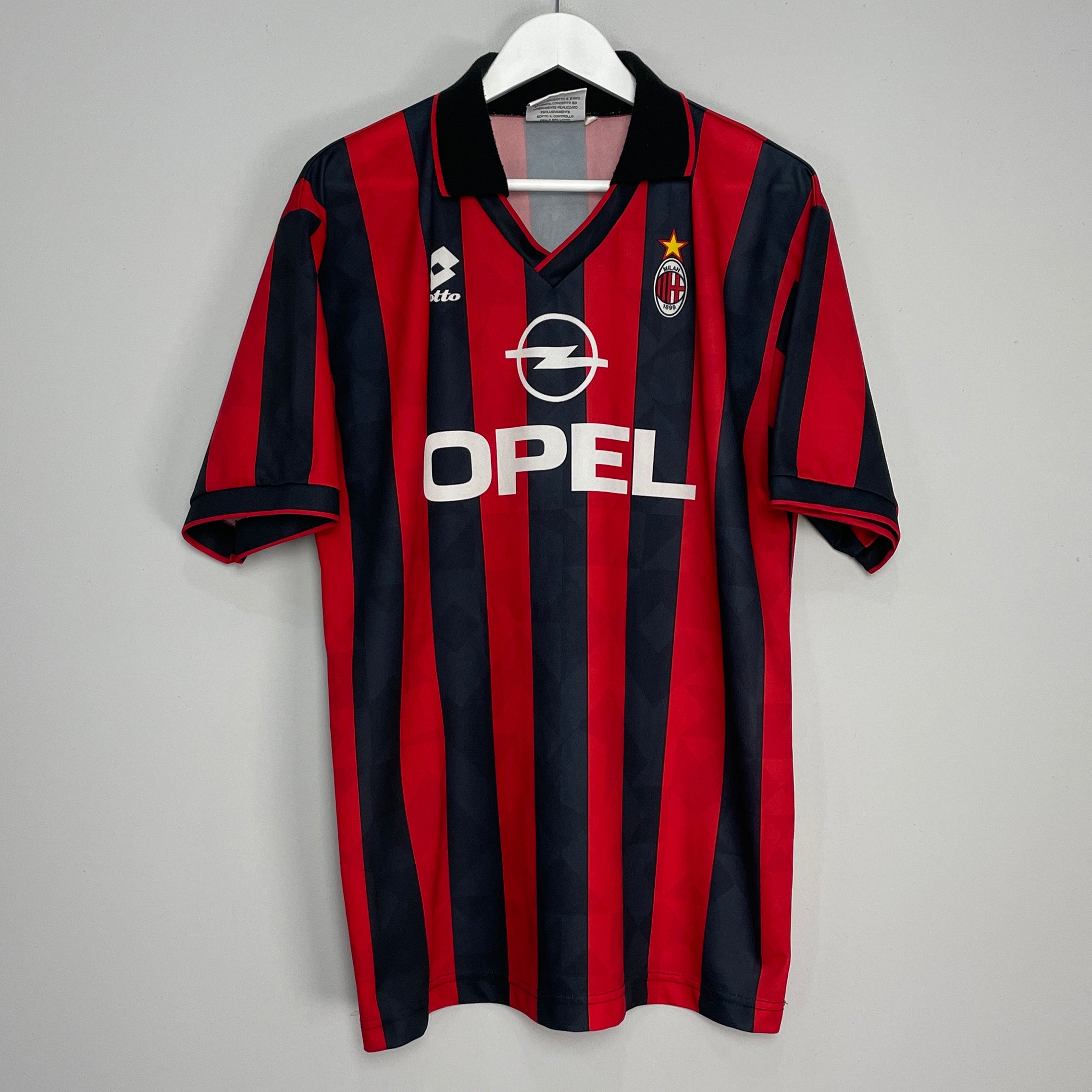 Shop 1994/95 AC MILAN HOME SHIRT (XL) LOTTO, classic football shirts, vintage football shirts & retro soccer jerseys at Cult Kits