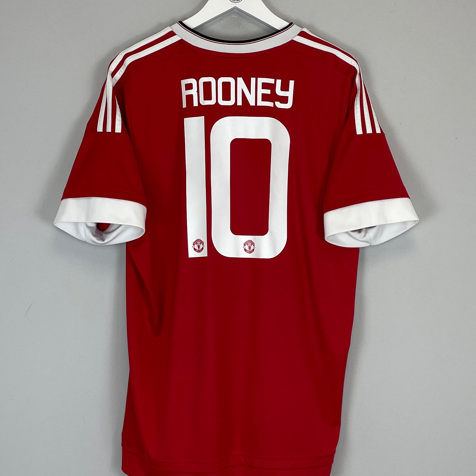 Shop 2015/16 MANCHESTER UNITED ROONEY #10 HOME SHIRT (XL) ADIDAS, classic football shirts, vintage football shirts & retro soccer jerseys at Cult Kits