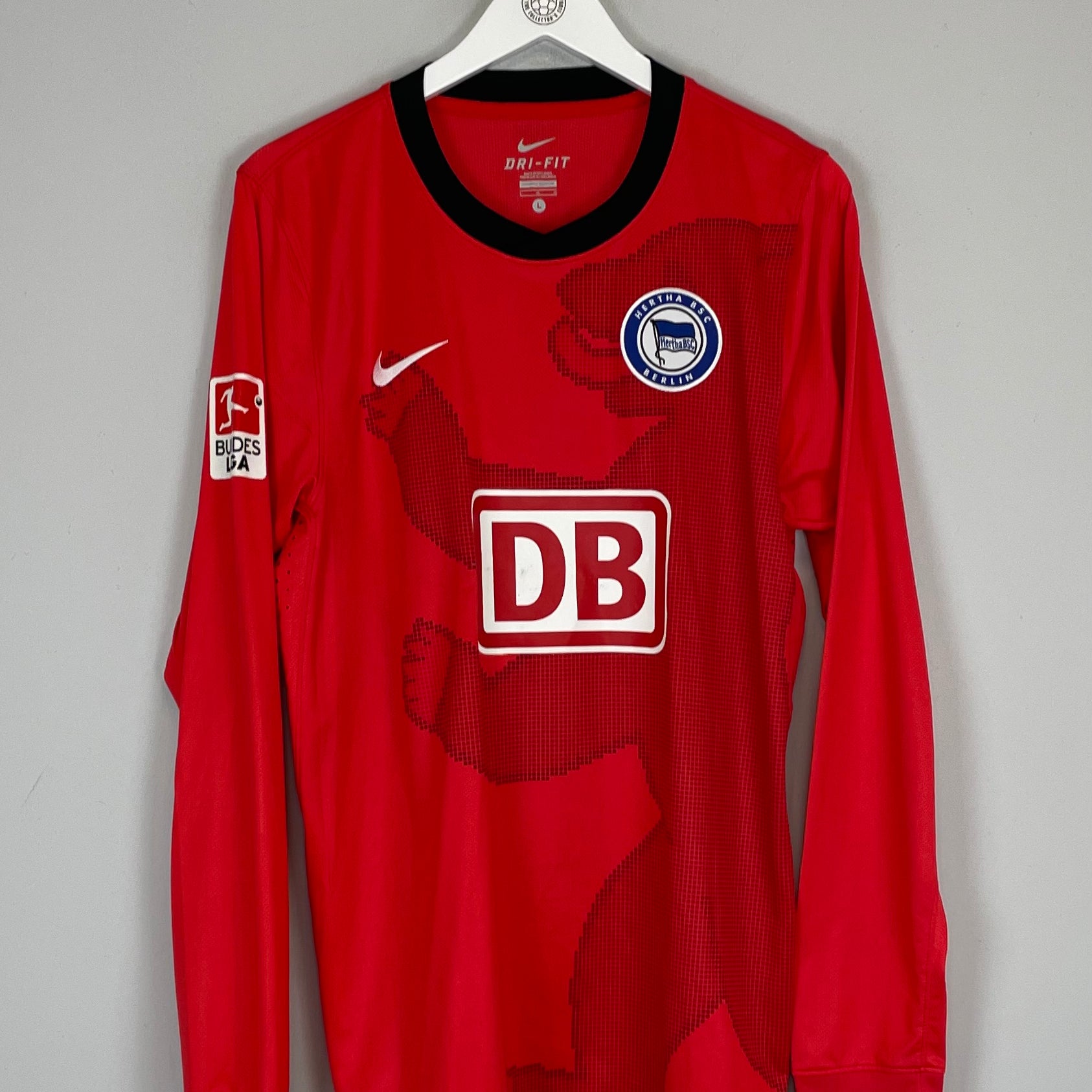 Shop 2010/11 HERTHA BERLIN NIEMEYER #18 *PLAYER ISSUE* L/S AWAY SHIRT (XL) NIKE, classic football shirts, vintage football shirts & retro soccer jerseys at Cult Kits