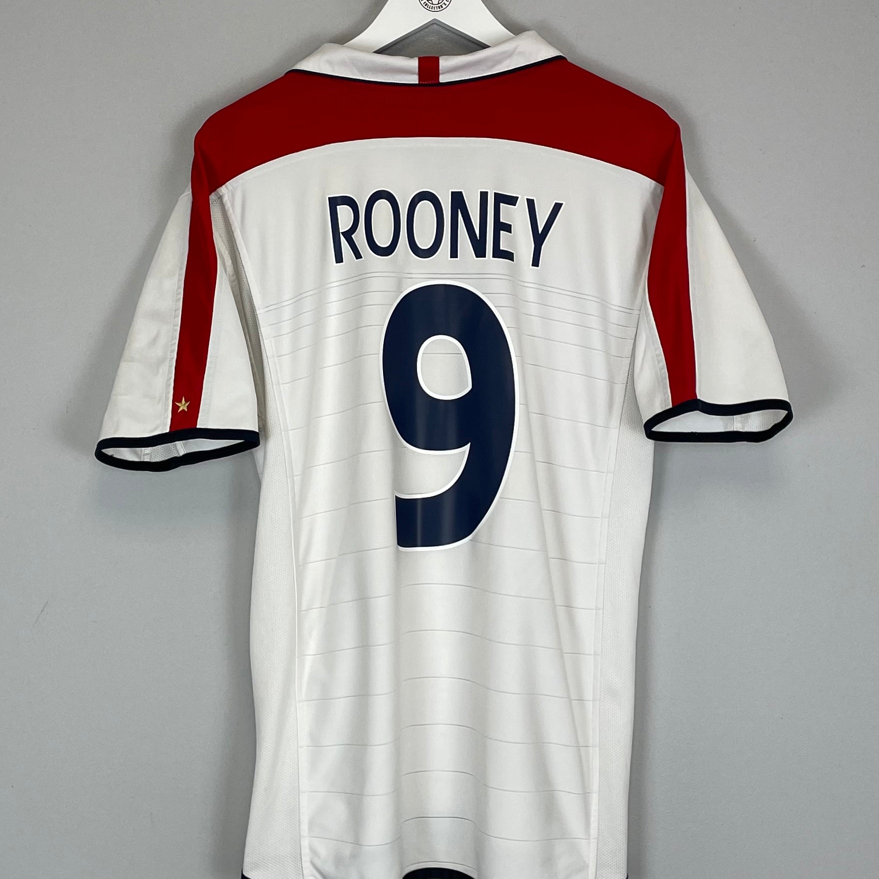 Shop 2003/05 ENGLAND ROONEY #9 HOME SHIRT (M) UMBRO, classic football shirts, vintage football shirts & retro soccer jerseys at Cult Kits