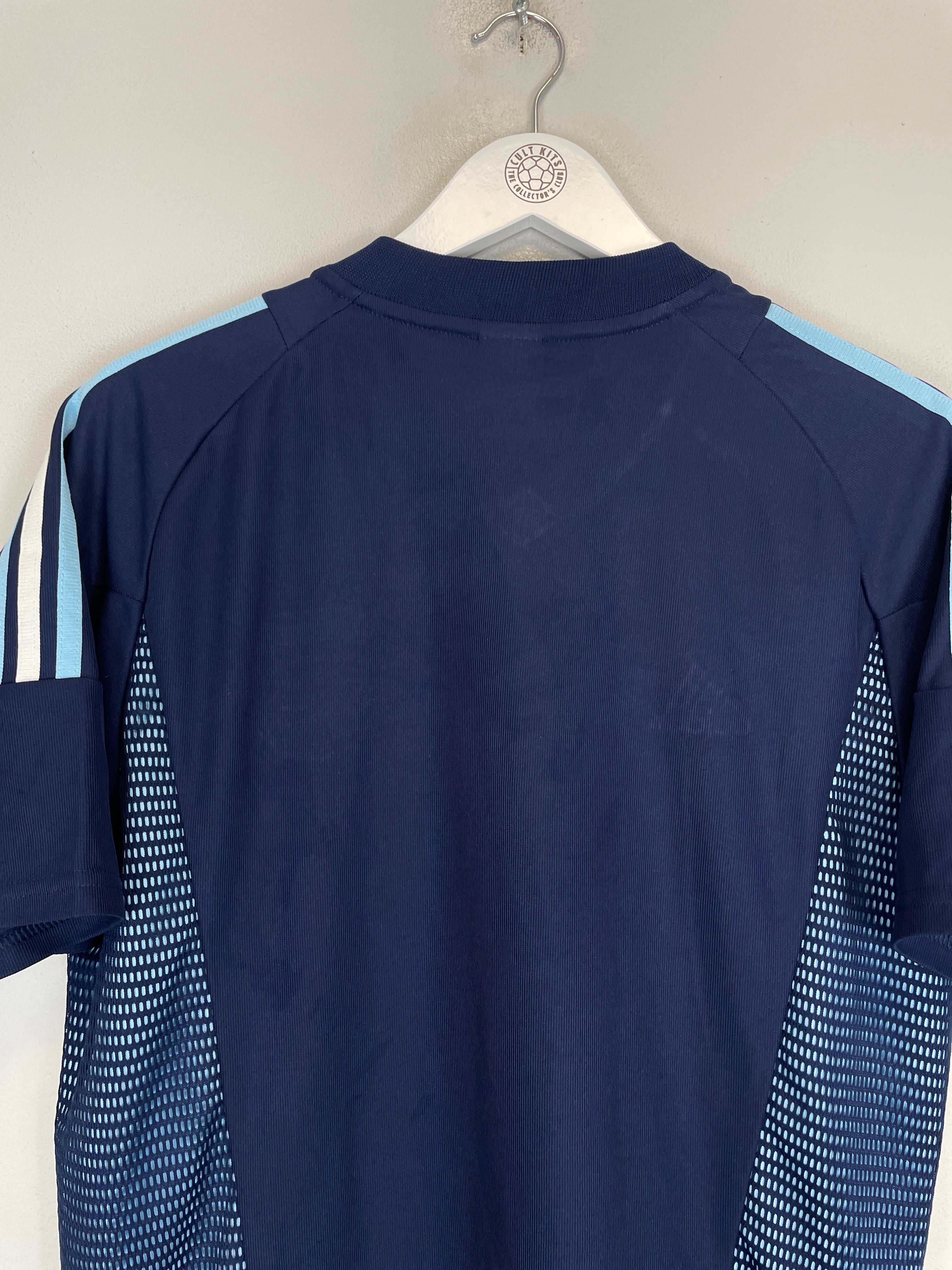 Shop 2002/04 ARGENTINA AWAY SHIRT (M) ADIDAS, classic football shirts, vintage football shirts & retro soccer jerseys at Cult Kits